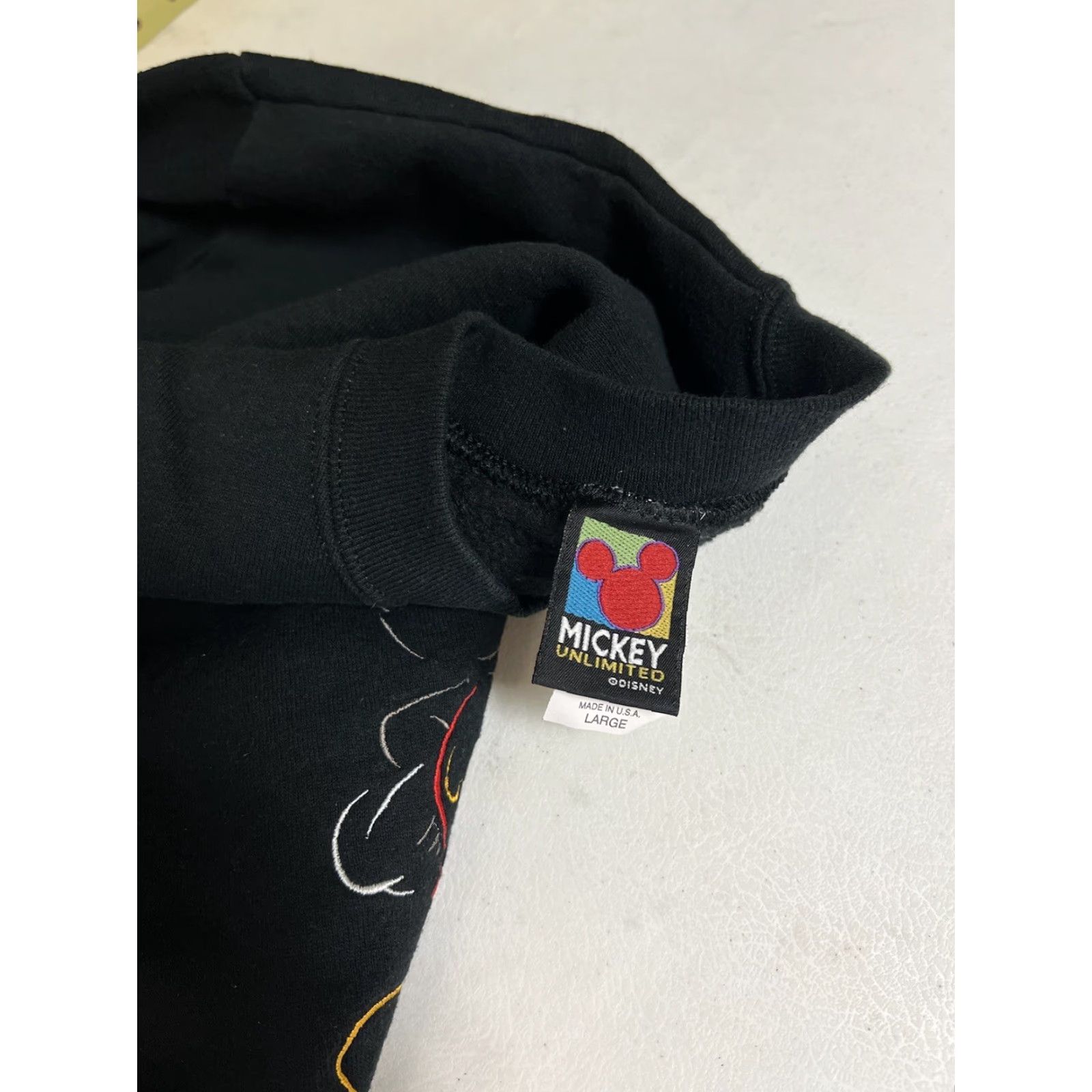 Mickey Unlimited VINTAGE Mickey Unlimited Embroidered Crewneck Sweatshirt Men's Large Black 90s Disney Logo Graphic Print Pullover Sweatshirt Size US L / EU 52-54 / 3 - 4 Thumbnail