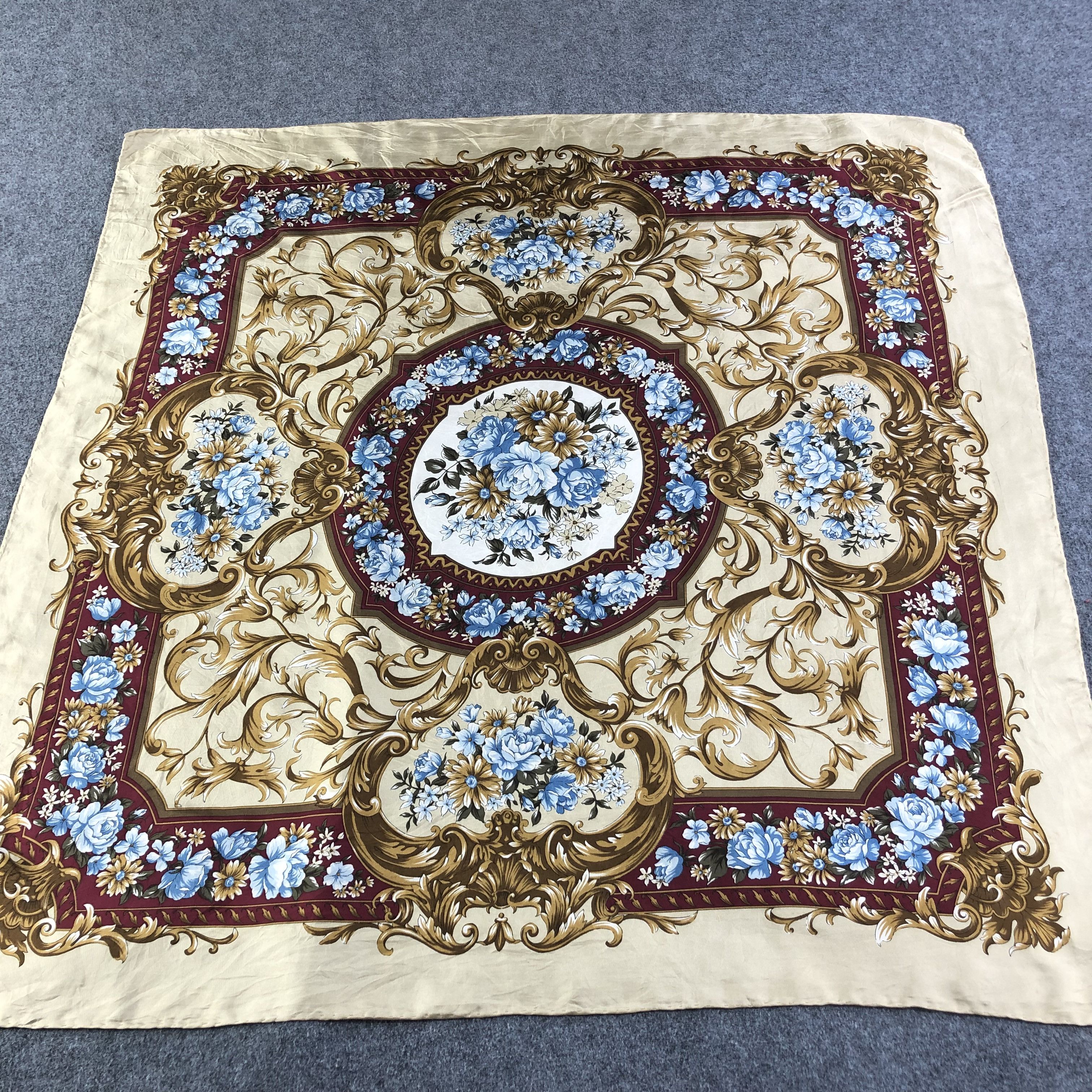 Japanese Brand Luxury Baroque Silk Scarf M770 Size ONE SIZE - 1 Thumbnail