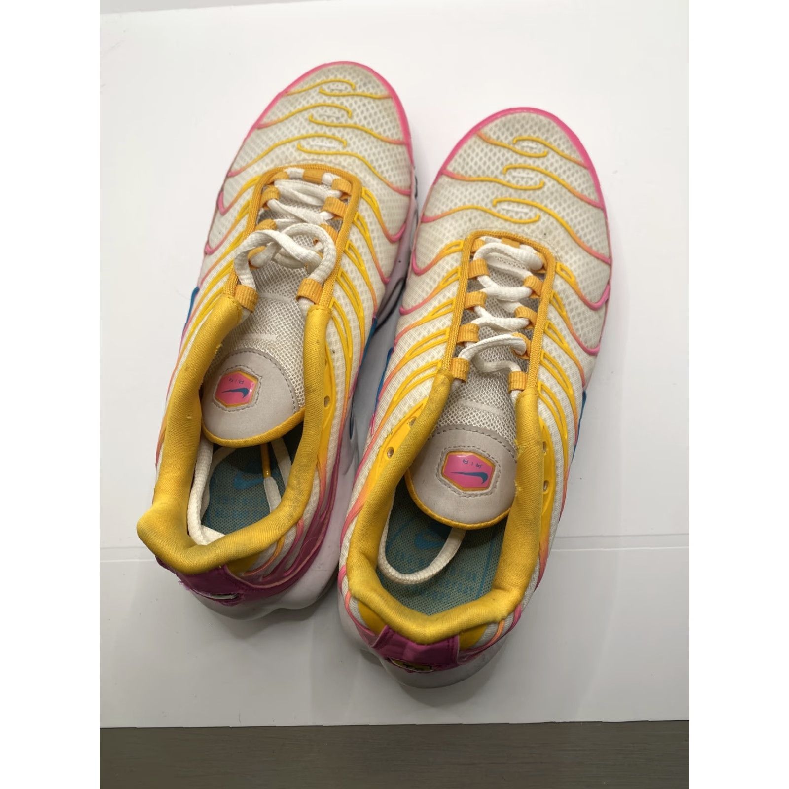 Nike VINTAGE Nike Air Max Plus White/Pink Tropical Twist CJ9922-100 Women's Vapormax Size US 5 / IT 35 - 5 Thumbnail
