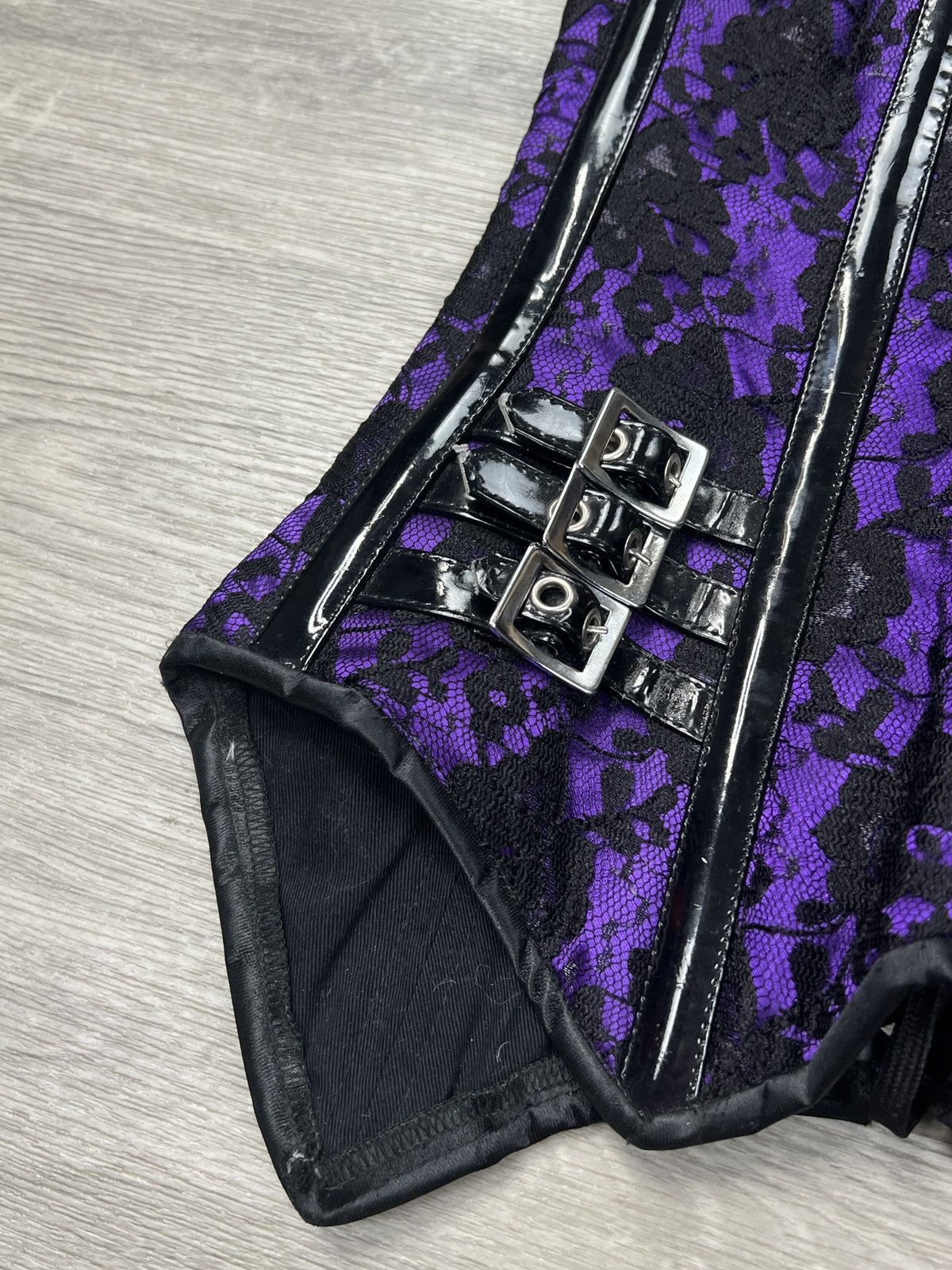 Other Sacrifice Purple Black Lace Overbust Goth Corset Top S Size S / US 4 / IT 40 - 3 Thumbnail