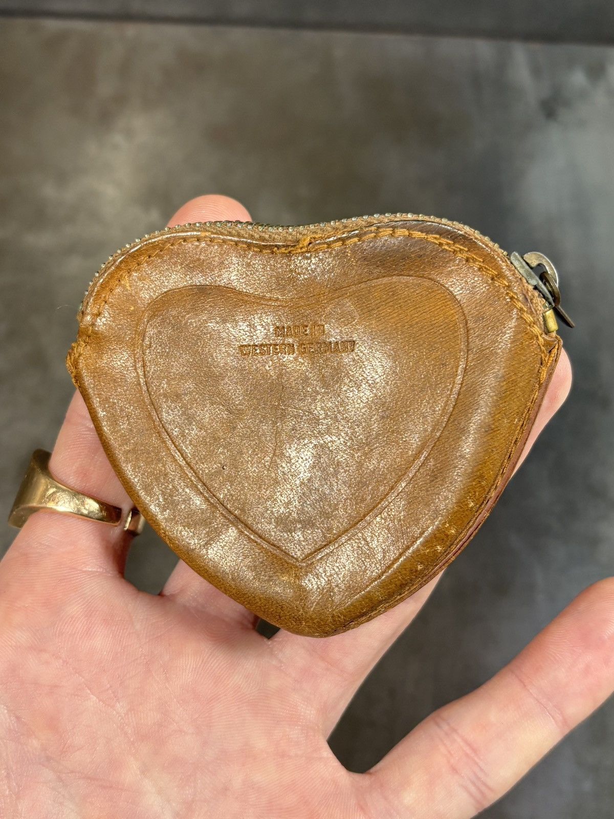 Vintage True Vintage Leather Coin Purse West Germany Horse Brass 60s Size ONE SIZE - 2 Thumbnail