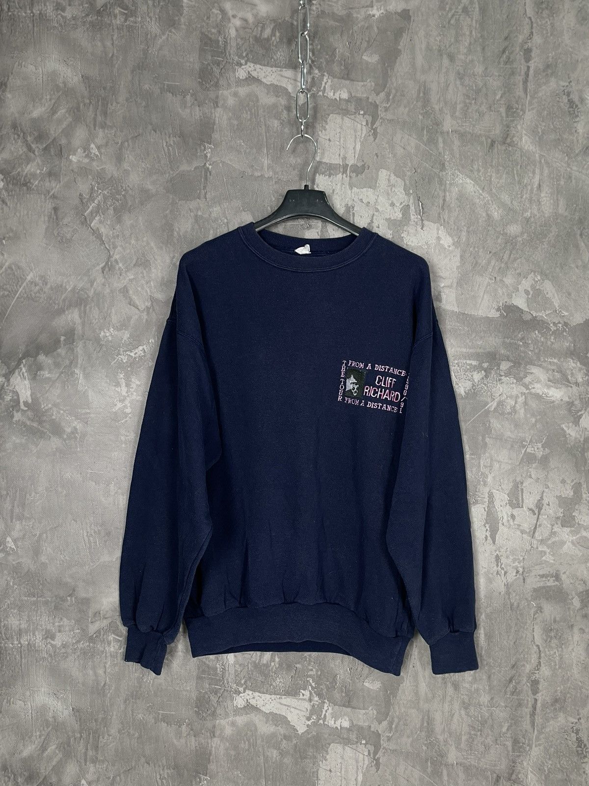 Band Tees × Vintage Vintage Faded Cliff Richard King Of Rock British Sweatshirt Size US M / EU 48-50 / 2 - 1 Thumbnail