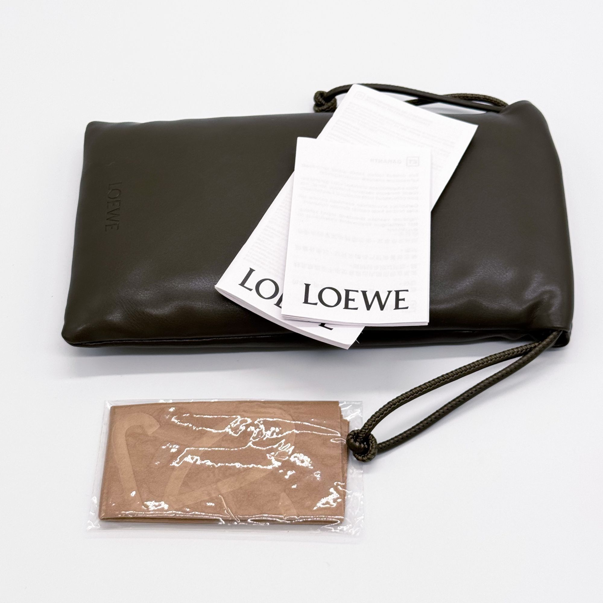 Loewe NEW LOEWE SUNGLASSES LW40131I 25G WHITE UNISEX EYEWEAR LOEWE Size ONE SIZE - 13 Thumbnail