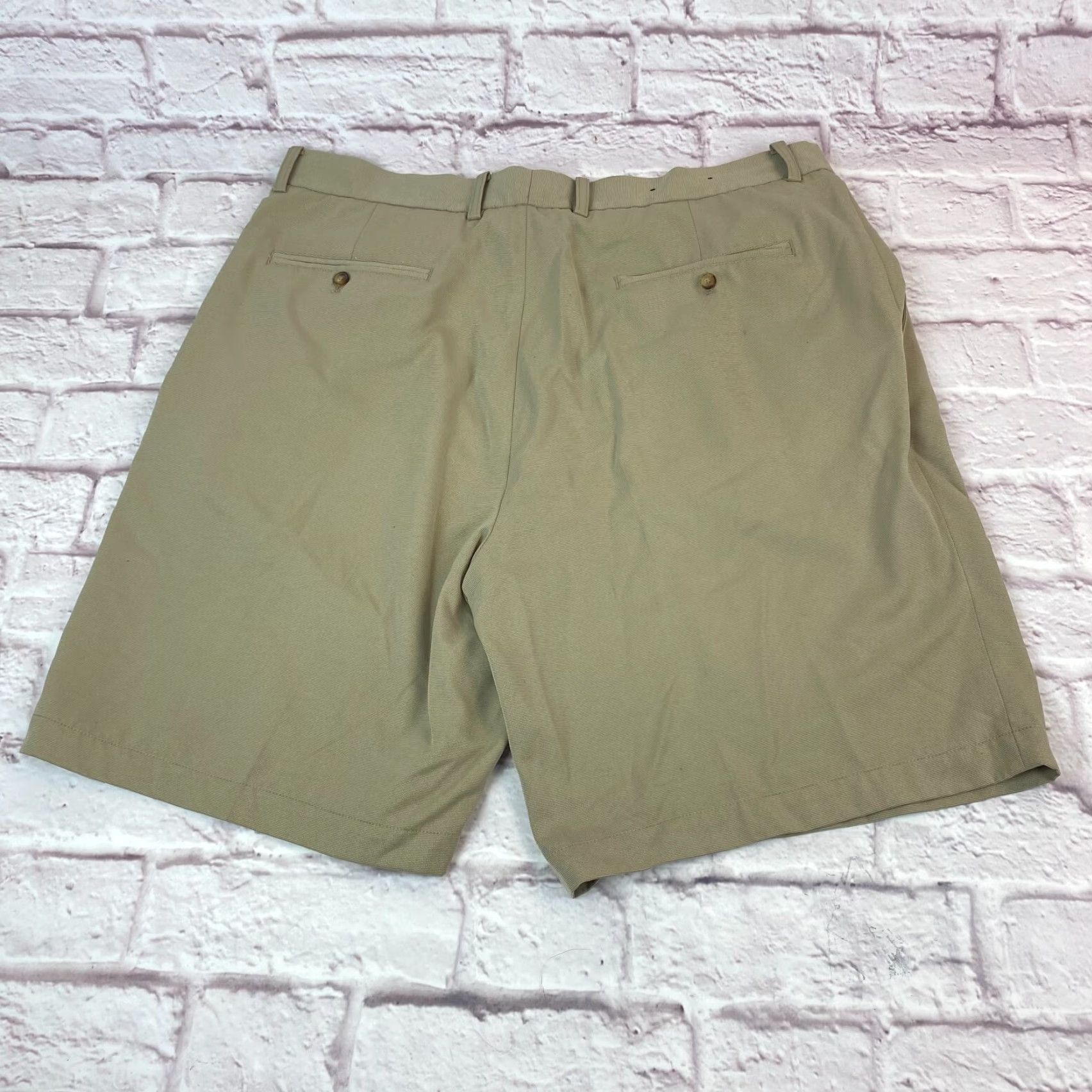 Vintage Greg Norman Mens Golf Shorts 38 Khaki Chino Shark Pleated Performance Size US 38 / EU 54 - 2 Thumbnail