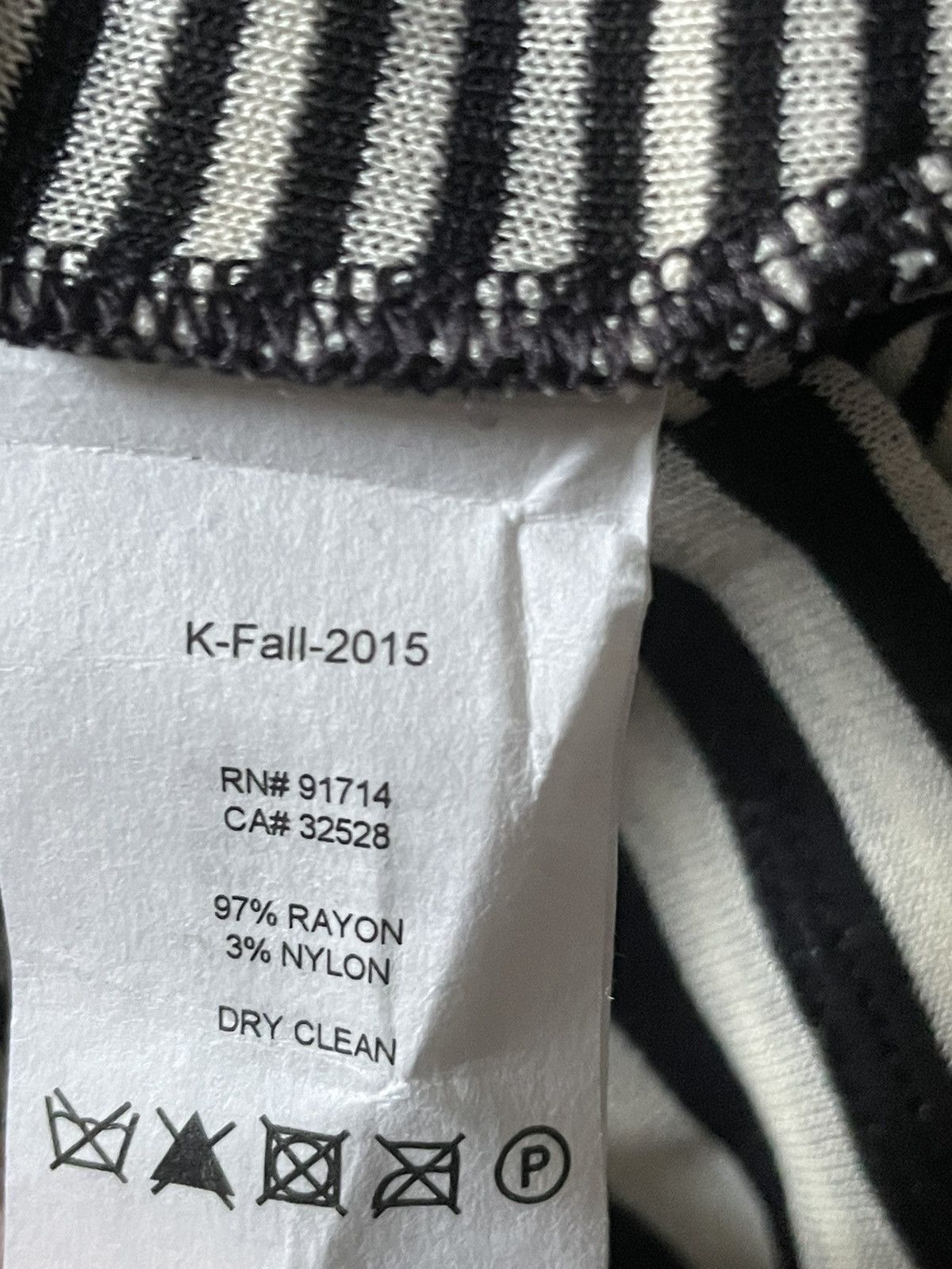 Armani Exchange Armani Exchange K-fall 2015 Skirt Size 24" / US 00 / IT 34 - 3 Thumbnail