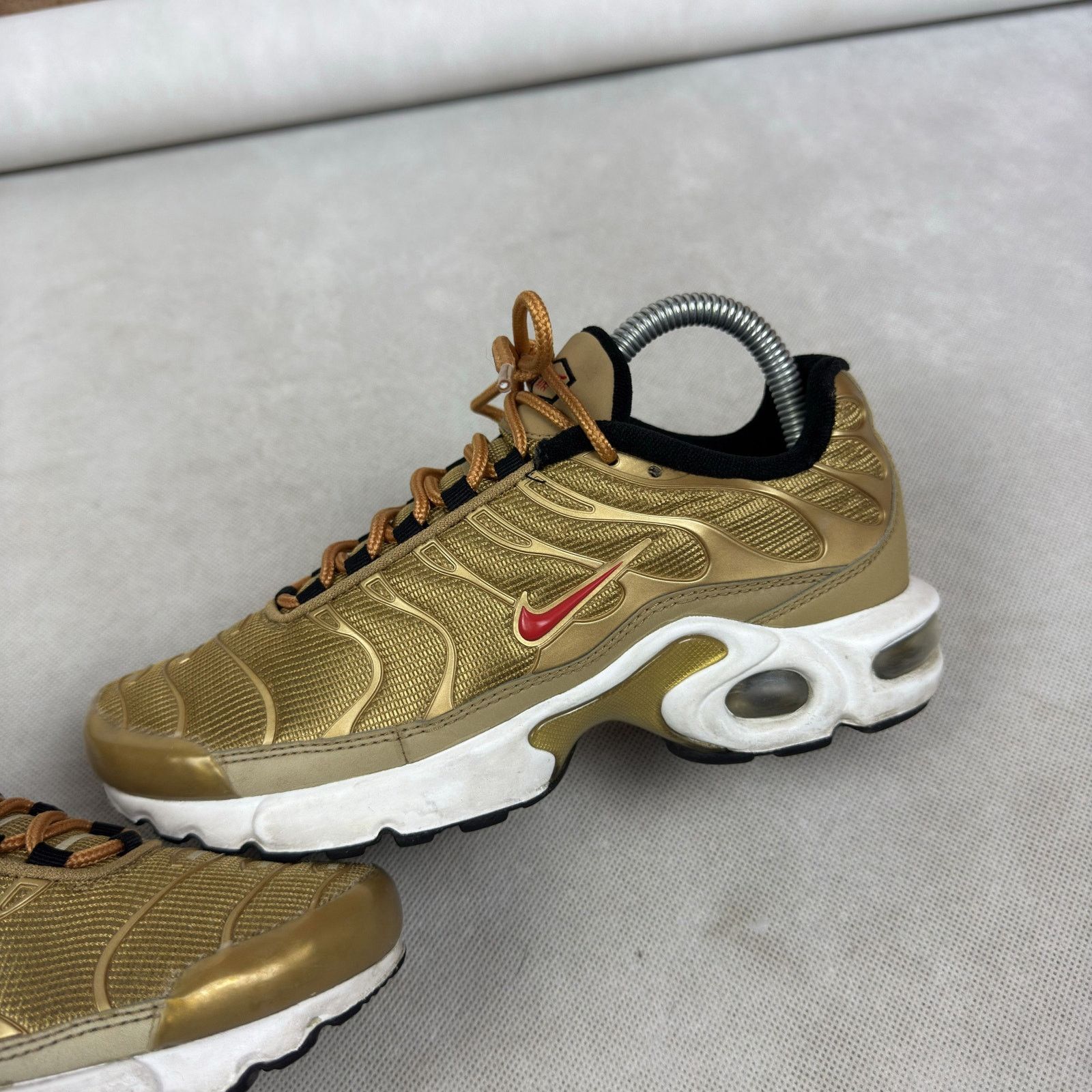 Nike Nike Air Max Plus AR0259-700 Gold Running Sneakers Shoes 5 Size US 5 / IT 35 - 9 Thumbnail