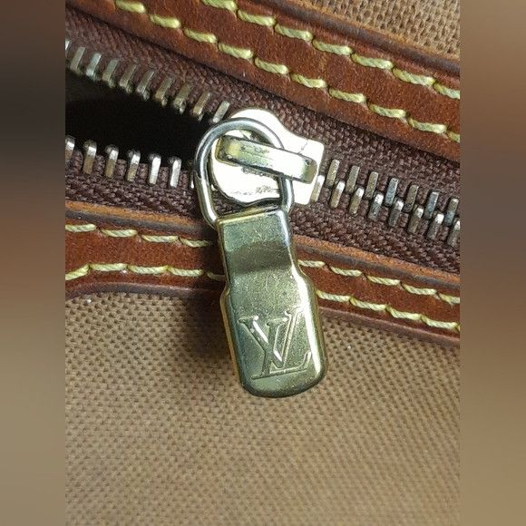 Louis Vuitton Louis Vuitton Monogram Batignolles Horizontal Shoulder Bag Size ONE SIZE - 13 Thumbnail