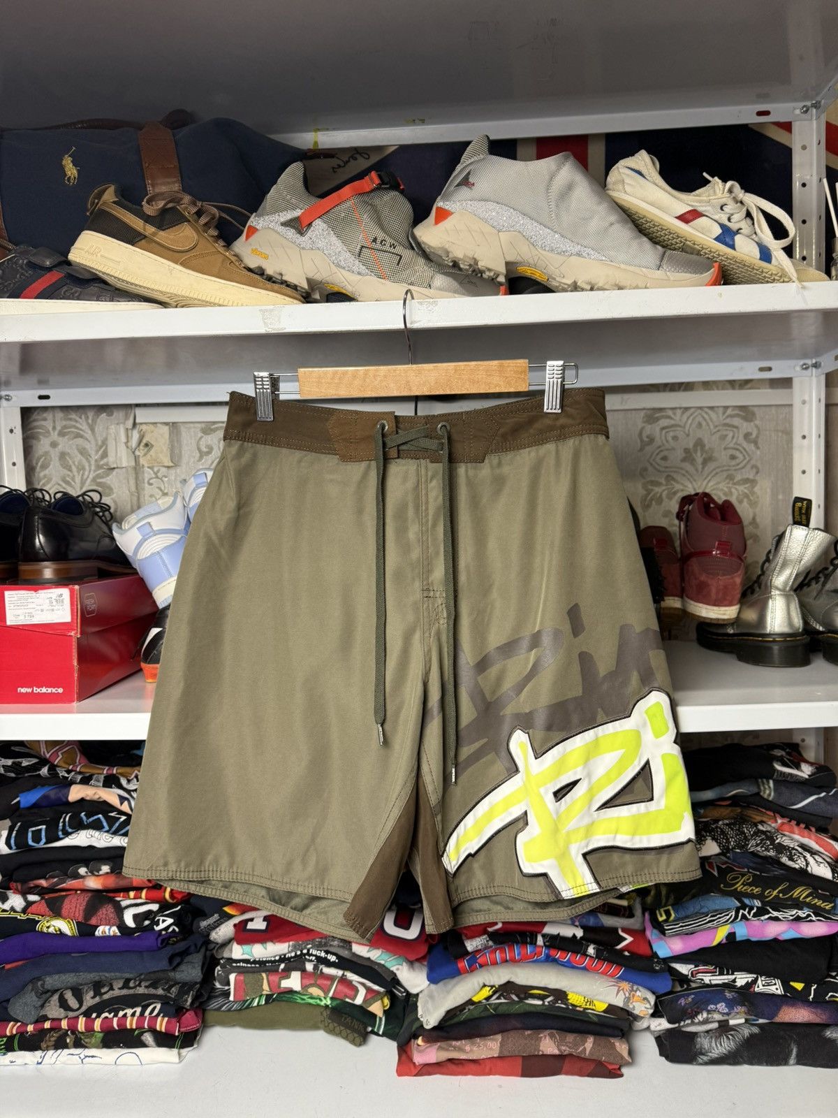 Rip Curl Vintage Rip Curl Big Logo Nylon Shorts USA OOs Size US 34 / EU 50 - 1 Thumbnail