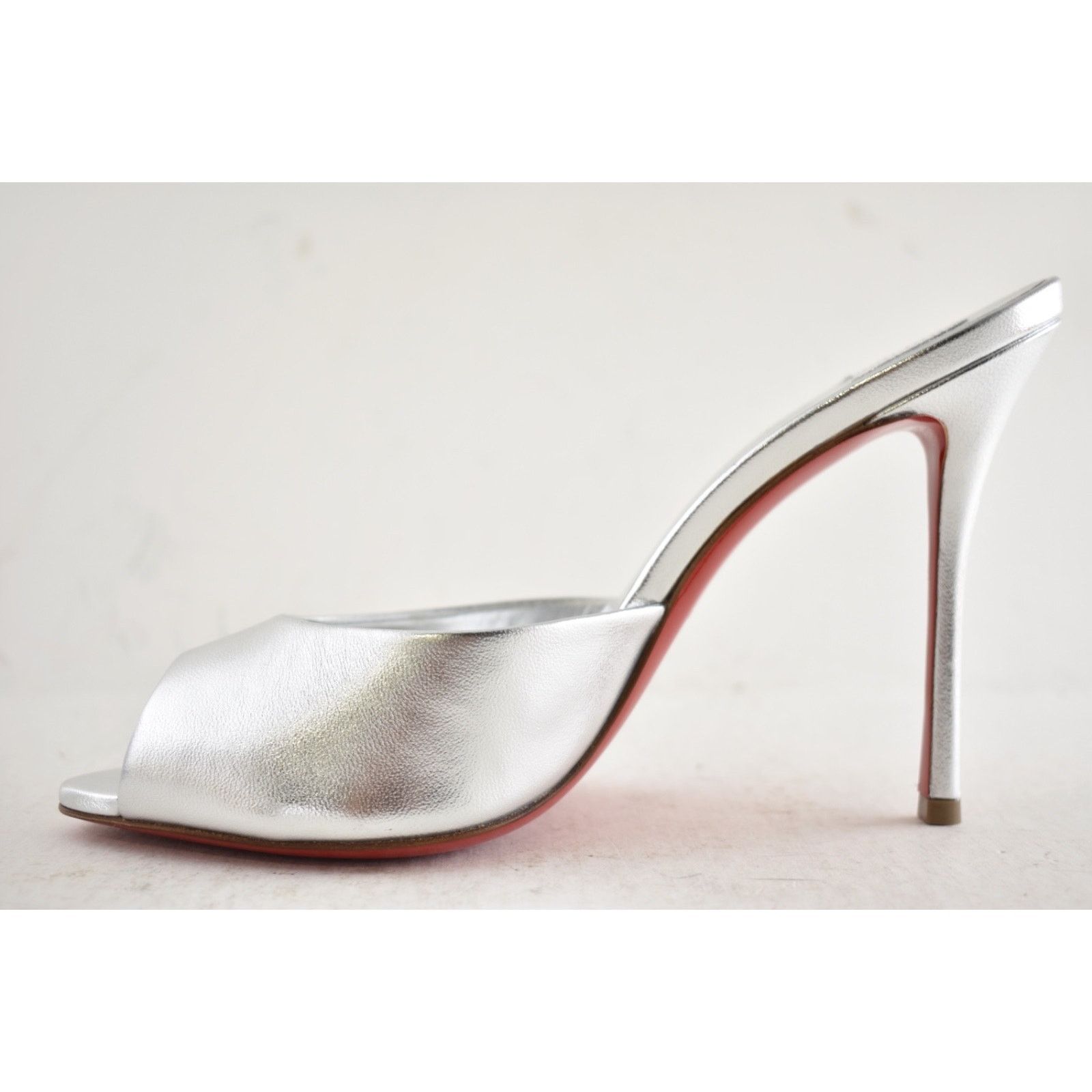 Christian Louboutin Christian Louboutin Me Dolly Silver Nappa Backless Mule 39 Size US 9 / IT 39 - 11 Thumbnail