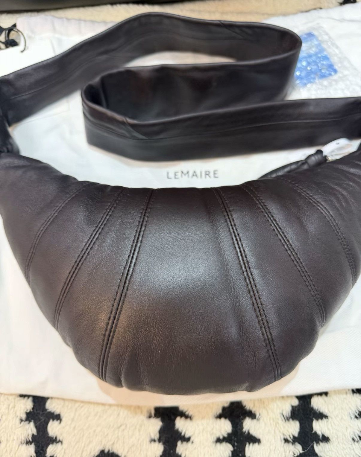 Lemaire Lemaire Small Sheepskin Croissant Crossbody Bag K62 Size ONE SIZE - 3 Thumbnail