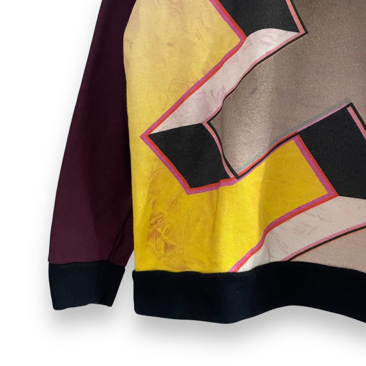 Fendi ORIGINAL FENDI MONOGRAM FEATURING A GEOMETRY PATTERN Size US S / EU 44-46 / 1 - 2 Thumbnail