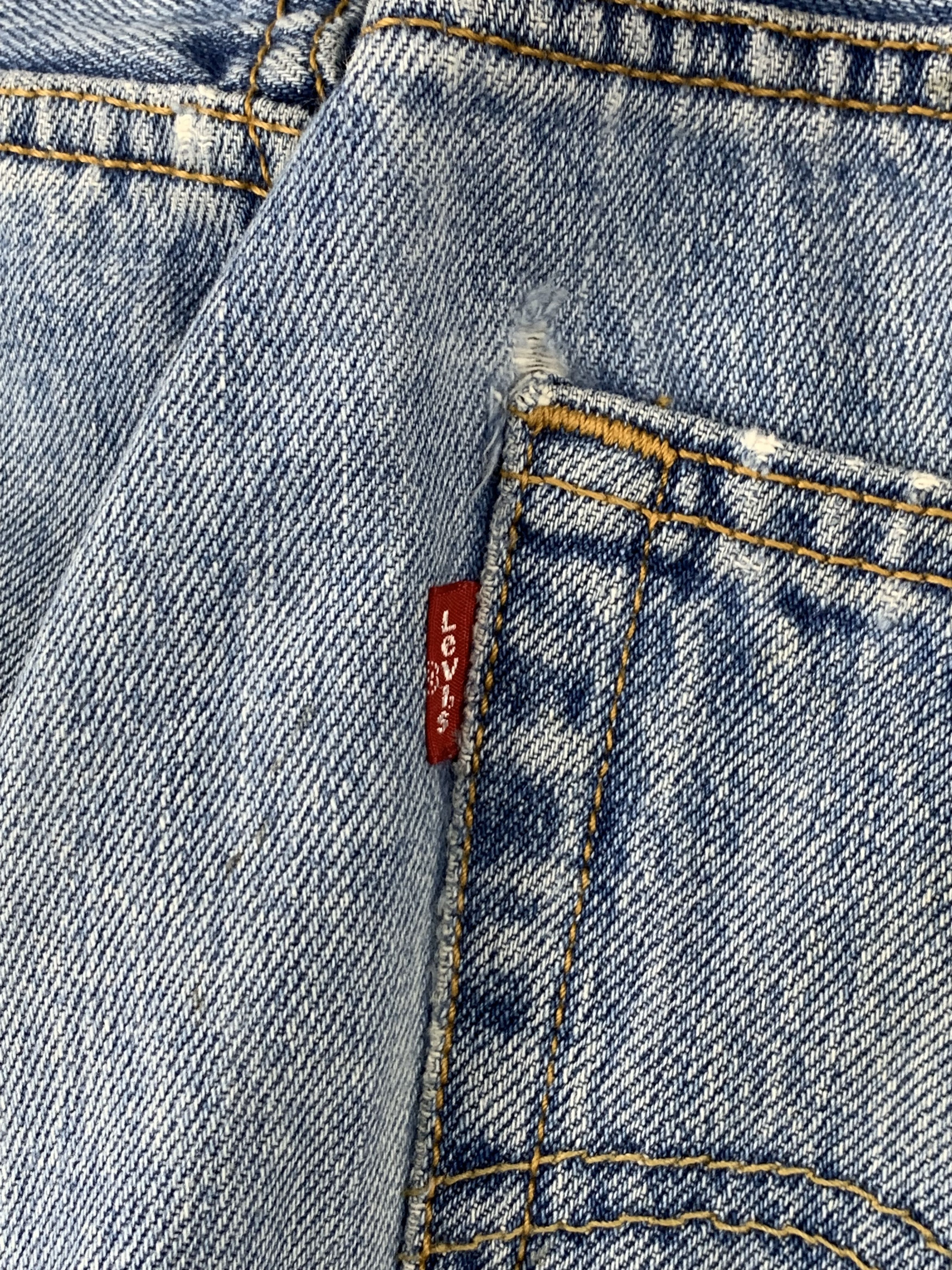 Levi's Vintage Levis 501 Splatter Paint Faded Blue Jeans DP2000 Size US 34 / EU 50 - 7 Thumbnail
