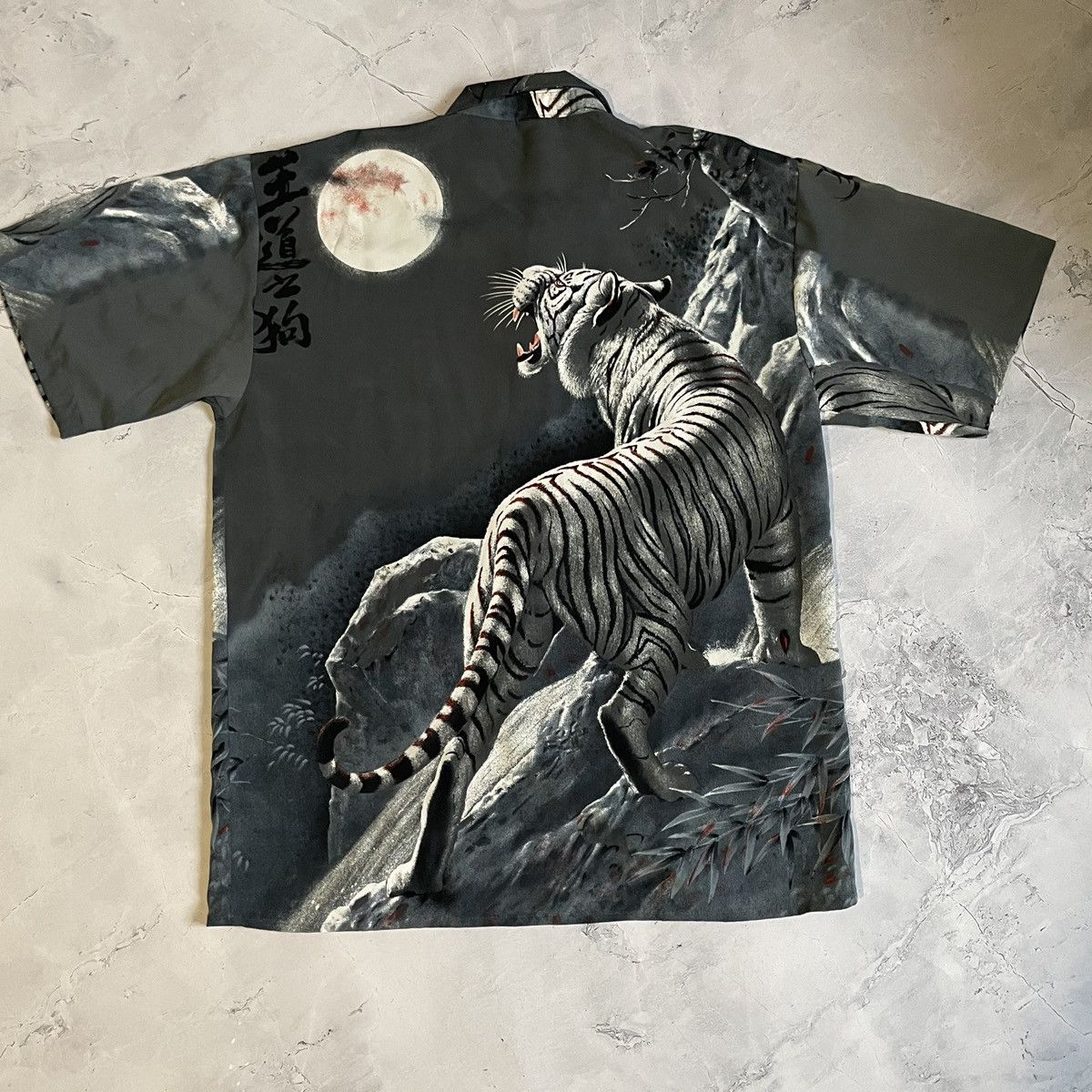 Other Vintage Short Sleeve Shirt Tiger Print Diesel style Size US XL / EU 56 / 4 - 4 Thumbnail