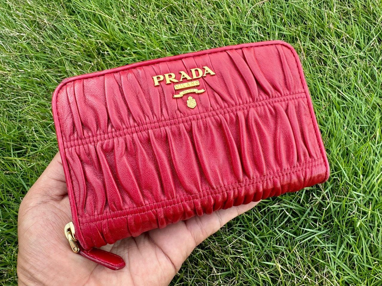 Prada Portagfolio Lampo Gaufre Nappa Leather In Rosso Round Zipper Size ONE SIZE - 1 Thumbnail