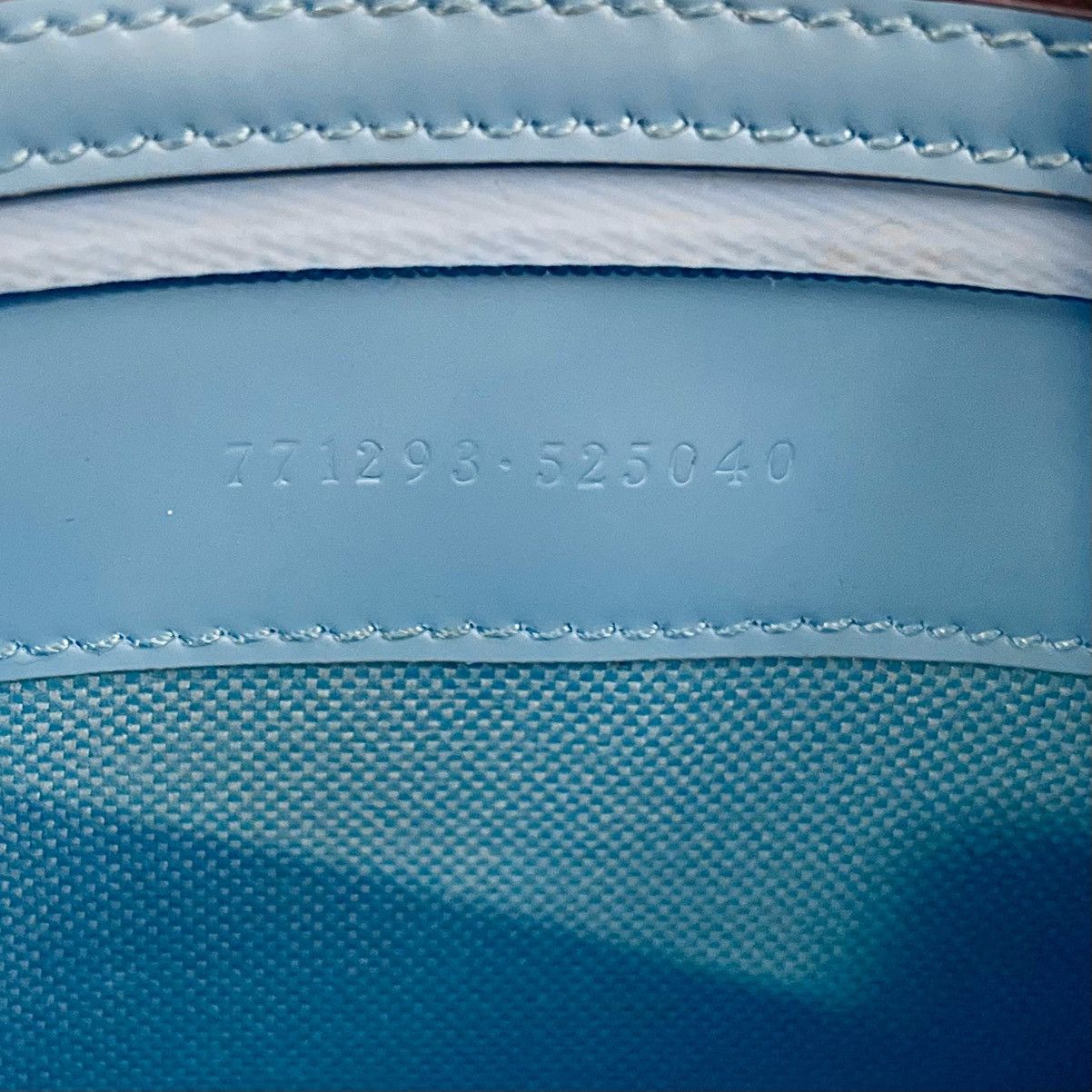 Gucci $2600 Gucci GG Monogram Embossed Waterproof Leather Bag Size ONE SIZE - 11 Thumbnail