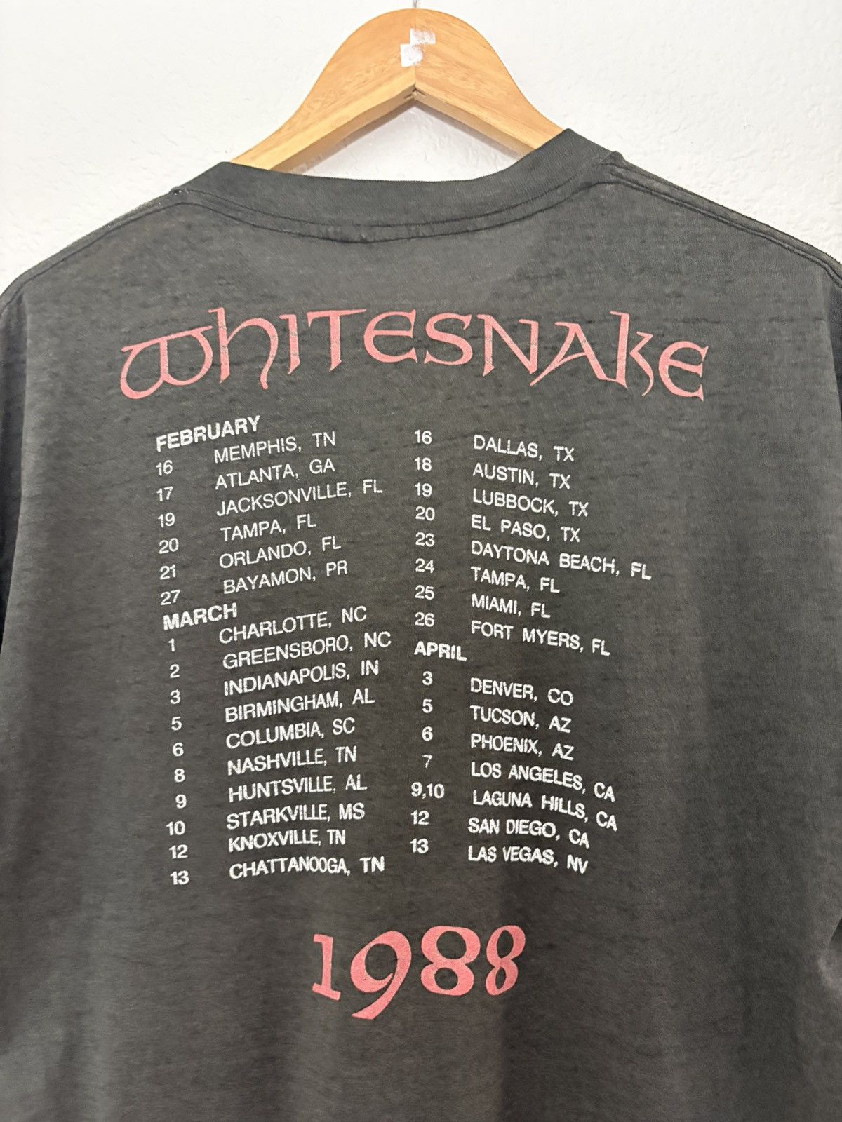 Vintage Whitesnake 1988 Vintage Original Paper Thin Single Stich Tee Size US XL / EU 56 / 4 - 4 Thumbnail