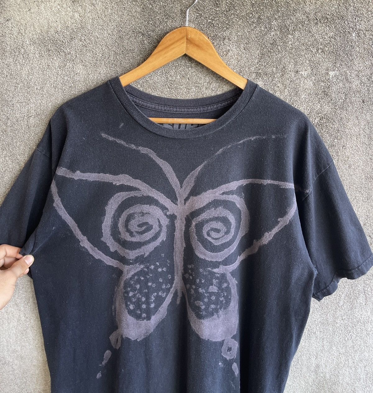 basketcase gallery Vintage SURE! Designed in Melbourne Butterfly Art Tshirt Size US L / EU 52-54 / 3 - 2 Thumbnail