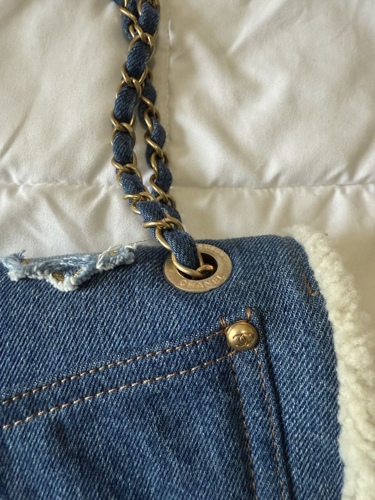Chanel Chanel Denim Shearling Flap Bag (2019) Size ONE SIZE - 7 Thumbnail