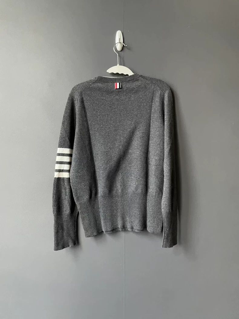 Thom Browne Thom Browne size3 Medium gray cashmere sweater Size US L / EU 52-54 / 3 - 2 Thumbnail