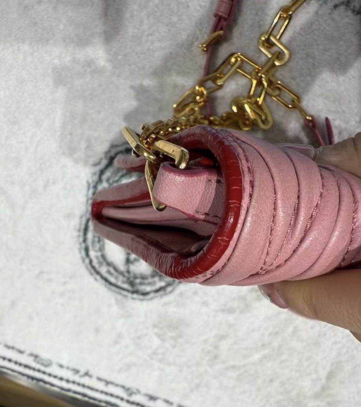 Miu Miu Miu Miu Chain Bag in Crinkled Pink Lambskin. Size ONE SIZE - 6 Thumbnail