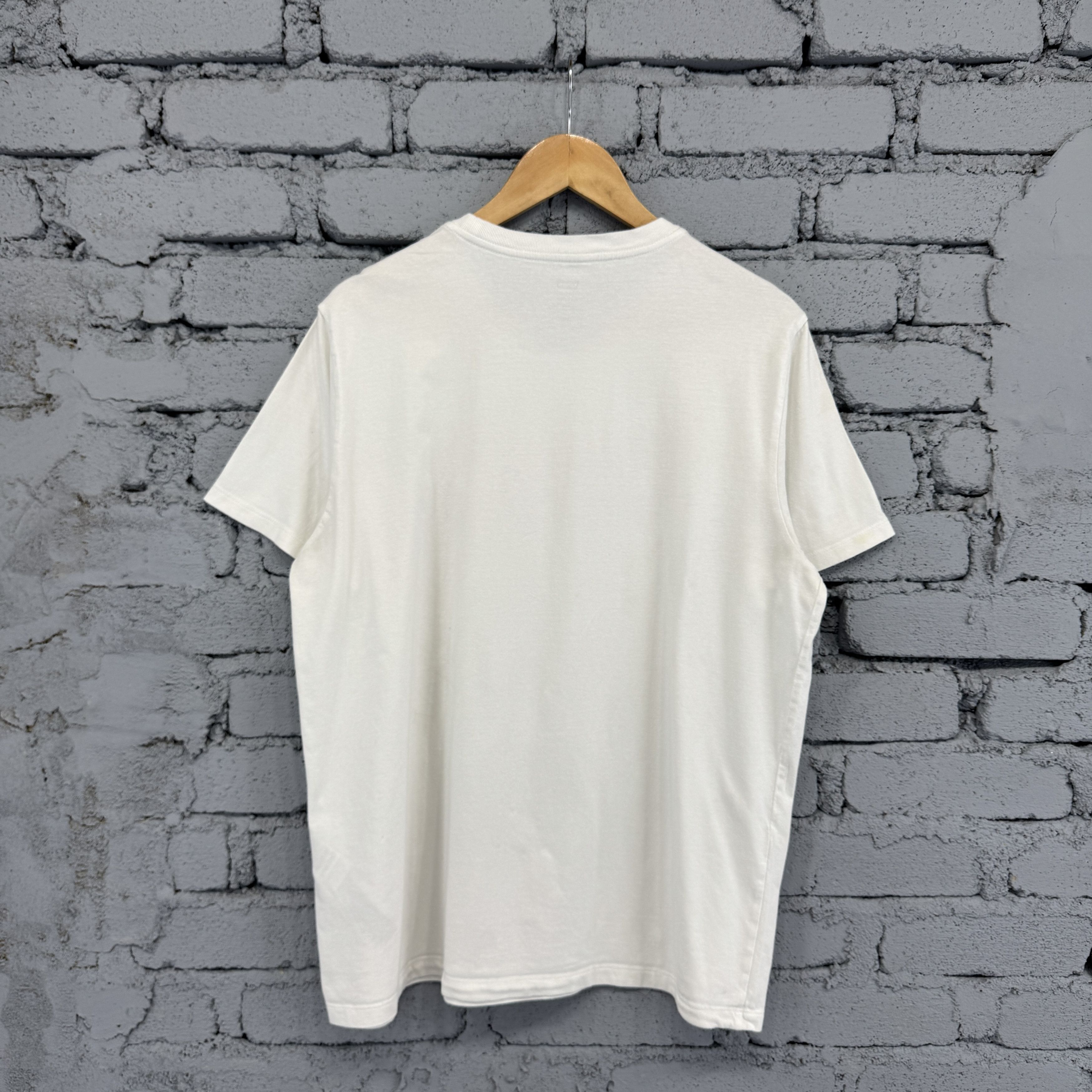 Levi's Levi's White Graphic Tshirt With The Iconic Red Batwing Logo Size US L / EU 52-54 / 3 - 2 Thumbnail
