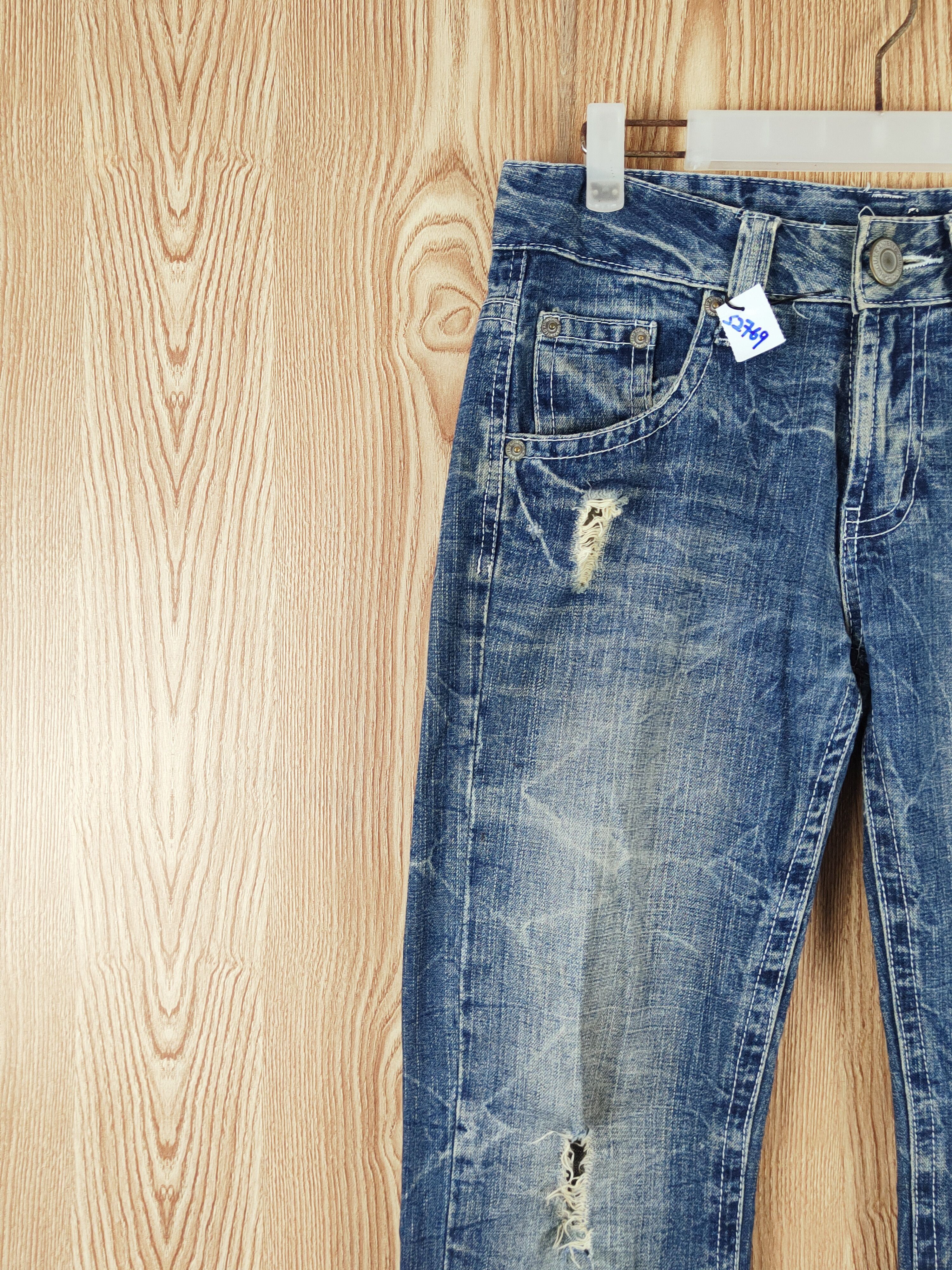 Japanese Brand Japanese Brand Dark Blue Distressed Ripped Jeans #S2769 Size US 29 - 3 Thumbnail