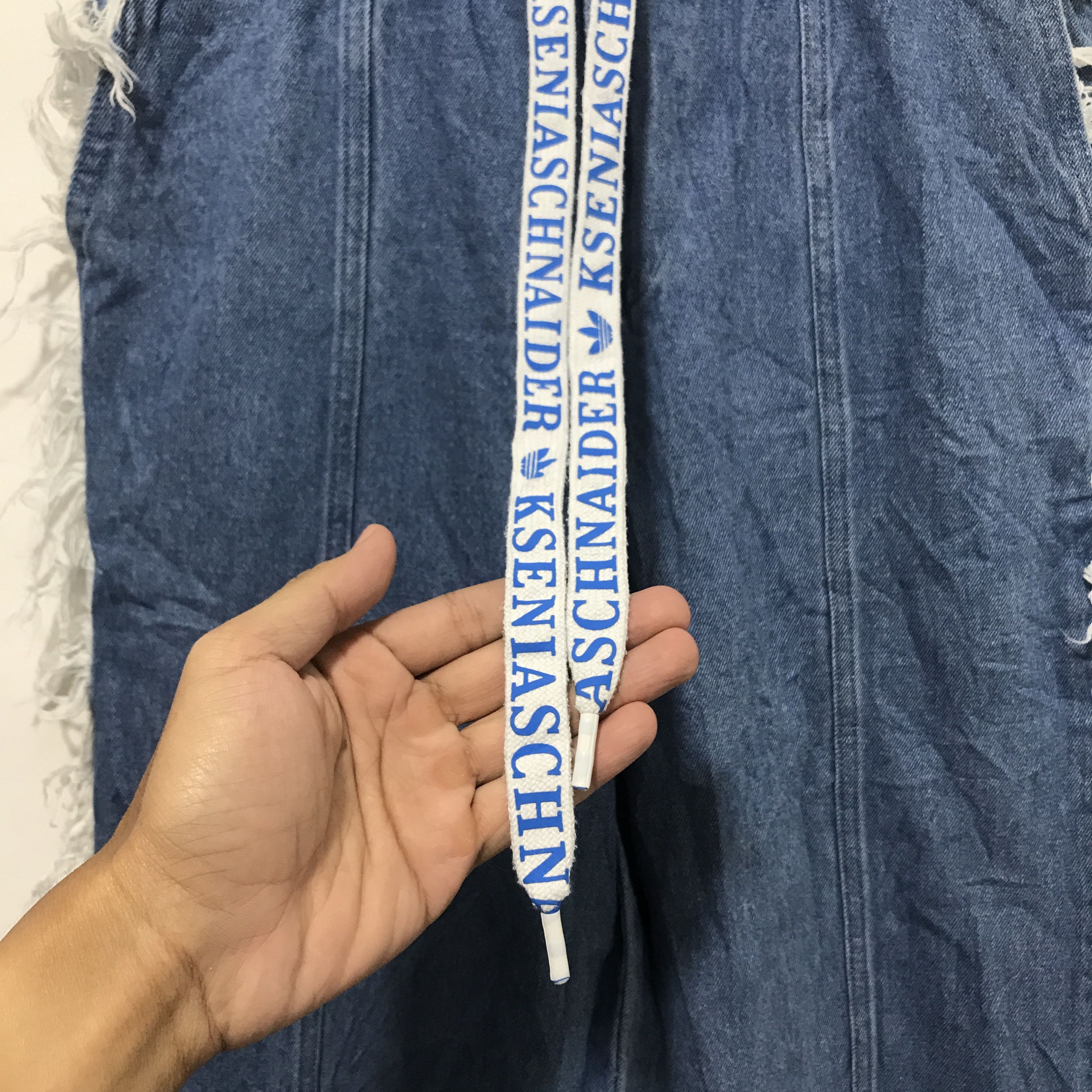 Adidas ADIDAS DENIM FRAYED JEAN x KSENIASCHNAIDER Size 27" / US 4 / IT 40 - 2 Thumbnail