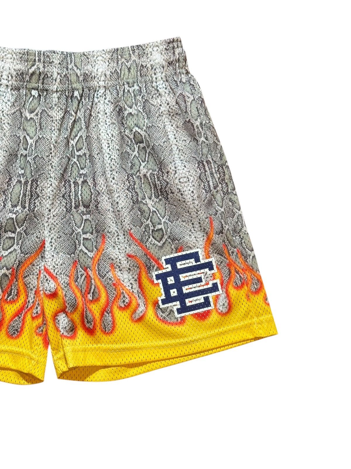 Eric Emanuel Eric Emanuel EE Basic Shorts Snake/Flame New M Size US 30 / EU 46 - 2 Thumbnail