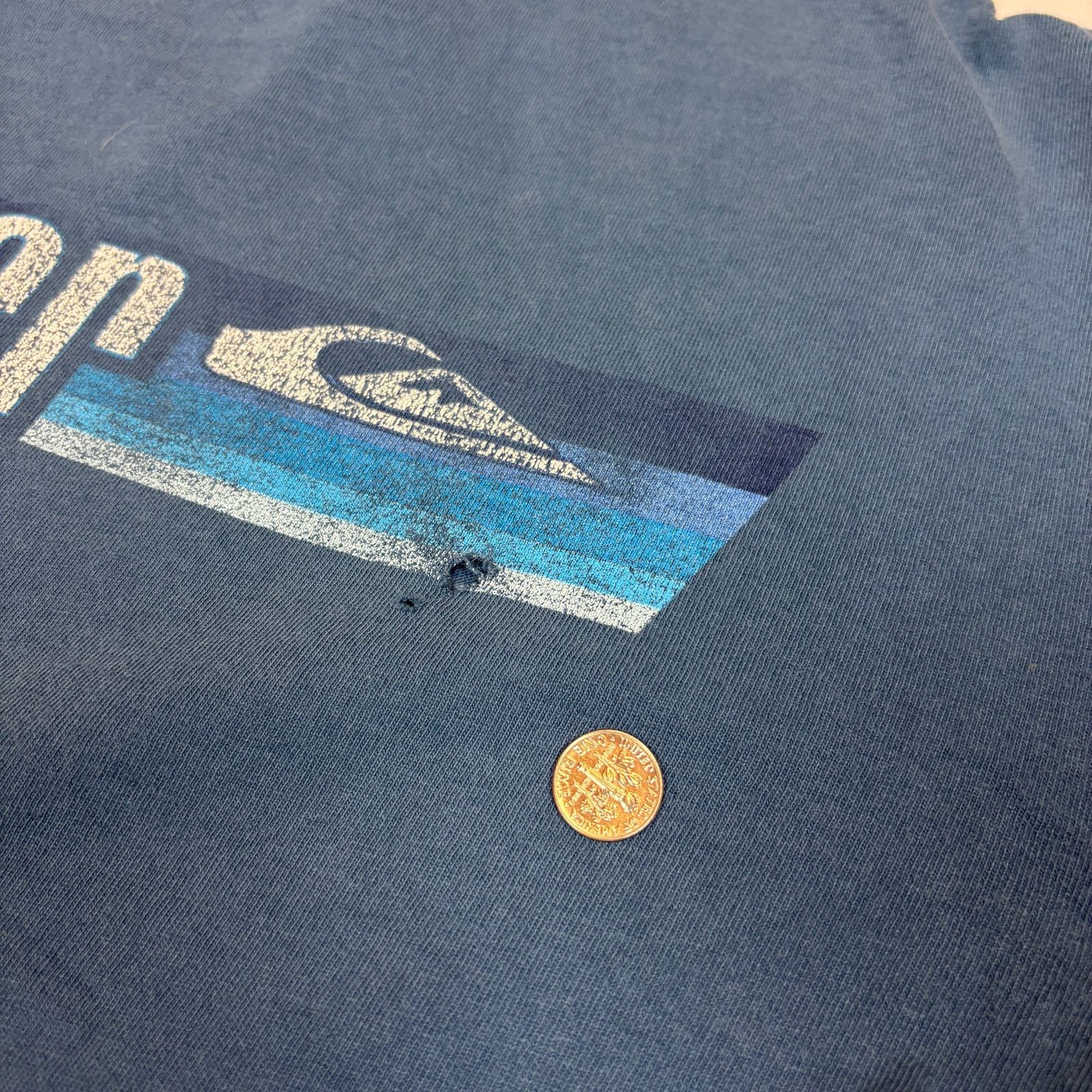 Quiksilver Vintage 90s Quiksilver Tee Shirt Men's Large Surf Big Logo Size US L / EU 52-54 / 3 - 11 Thumbnail