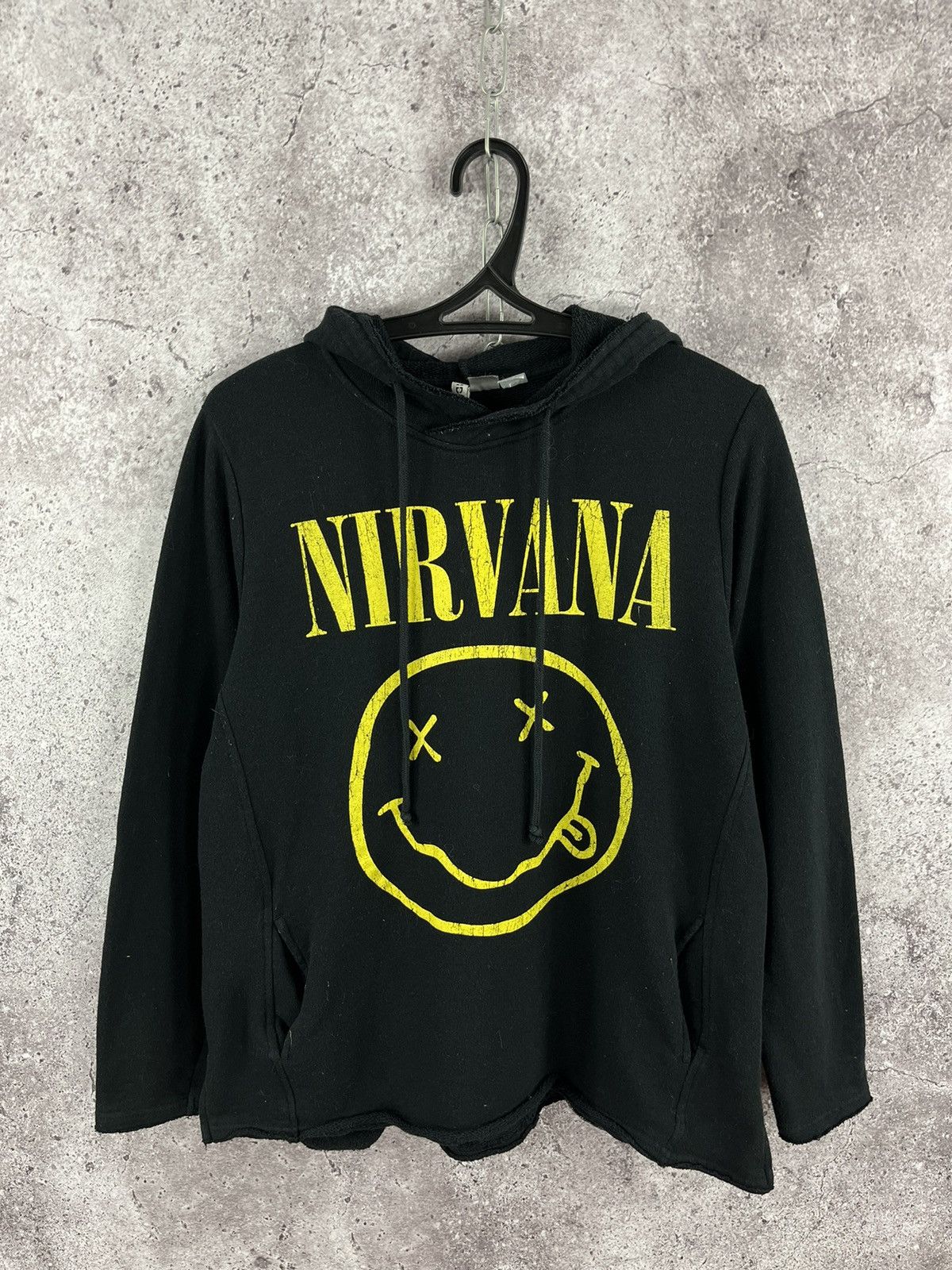 Hoodie h&m nirvana hotsell
