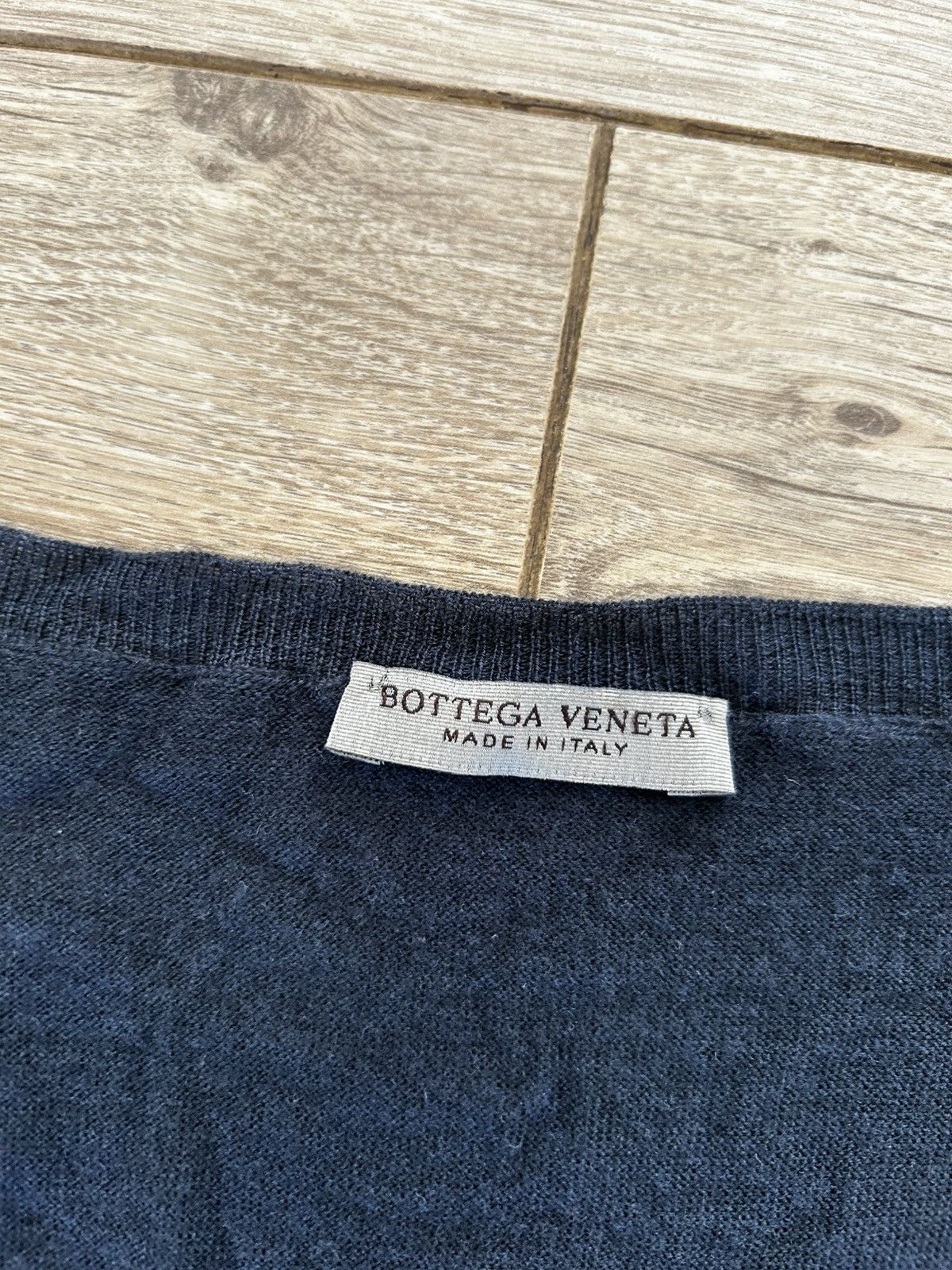 Bottega Veneta Vintage Bottega Veneta cashmire silk vneck sweater Size US L / EU 52-54 / 3 - 3 Thumbnail