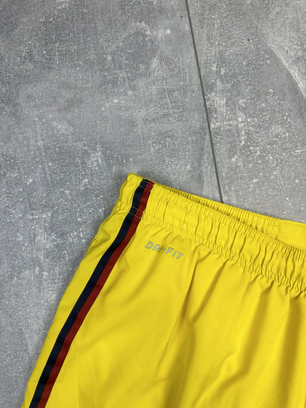 Nike Nike Barcelona Yellow Soccer Shorts Size US 34 / EU 50 - 6 Thumbnail