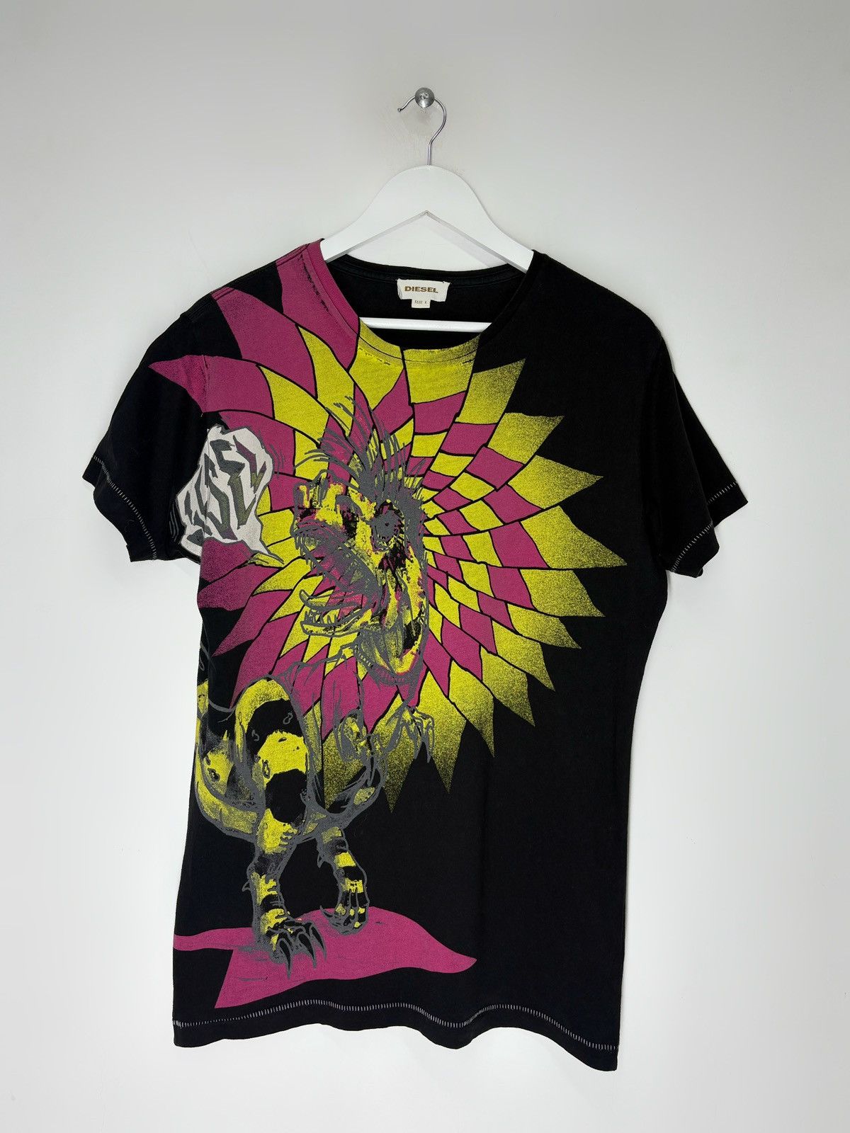 Diesel Vintage 90s Diesel Japanese Dragon Y2k T-Shirt Size US L / EU 52-54 / 3 - 1 Thumbnail