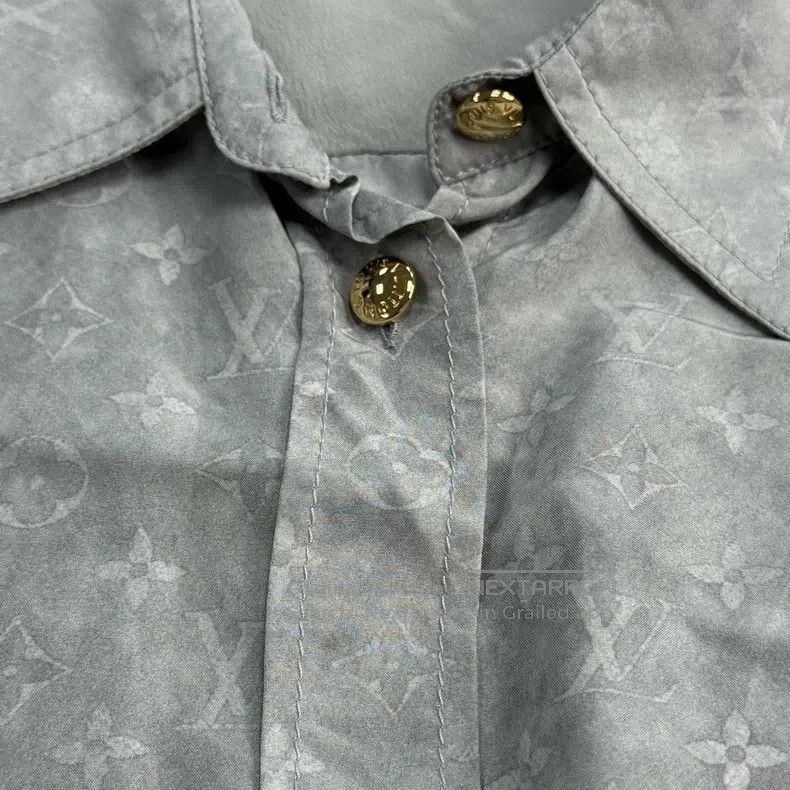 Louis Vuitton Louis Vuitton Cement grey old silk presbyopia full printed Size XS / US 0-2 / IT 36-38 - 7 Thumbnail