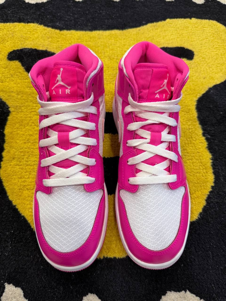 Nike Jordan 1 Mid Hyper Pink White (GS) (2019) 555112-611 Size US 7 / EU 40 - 4 Thumbnail