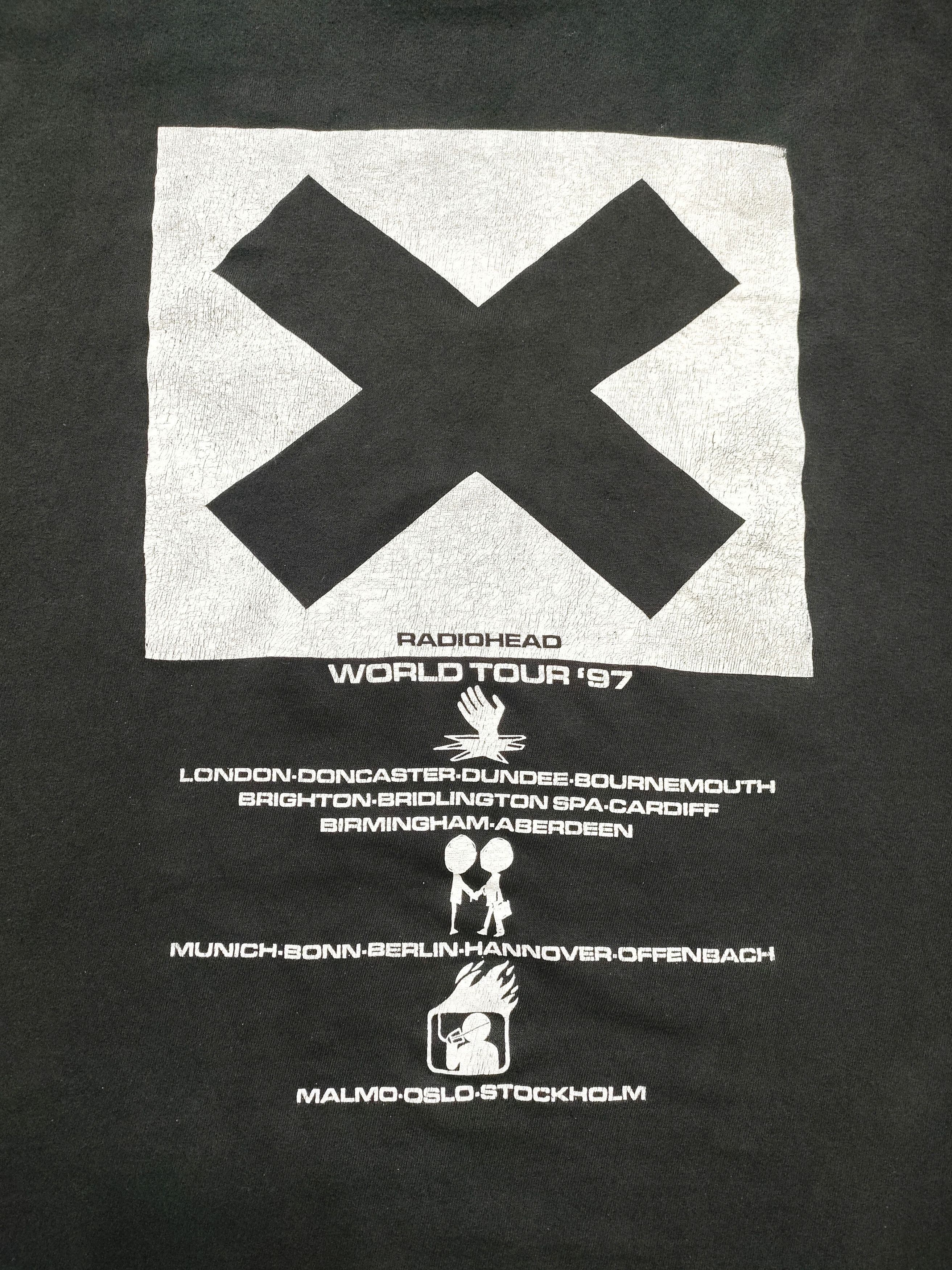 Band Tees 90s RADIOHEAD "WORLD TOUR '97" Vintage Band Tee Size US XXL / EU 58 / 5 - 2 Thumbnail