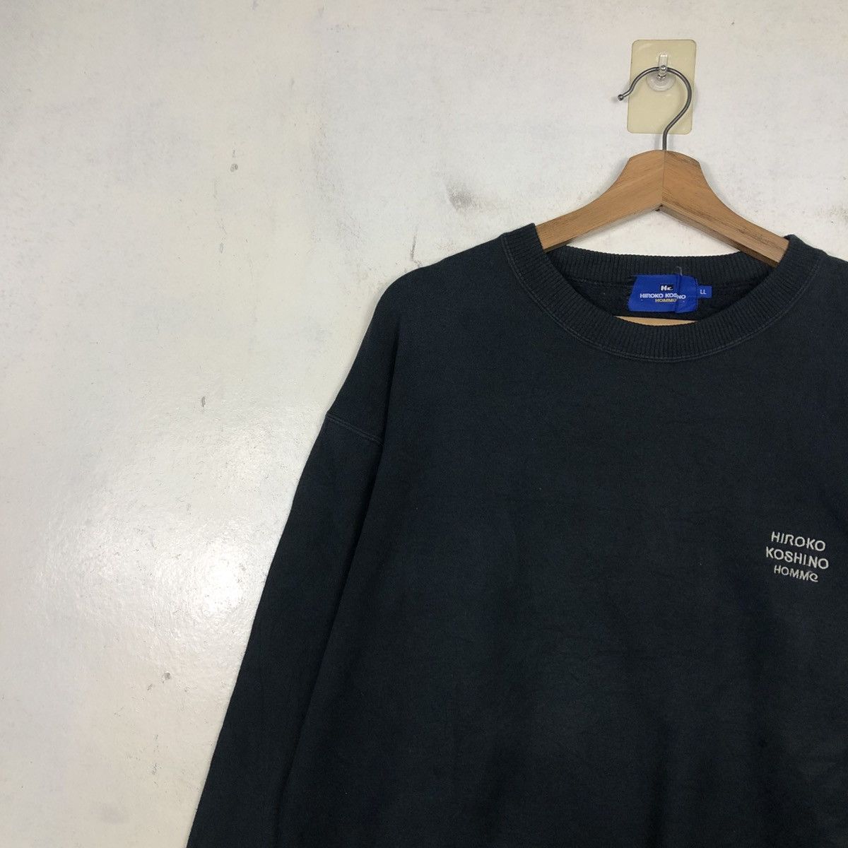 Hiroko Koshino Homme 📌Vintage Sweatshirt Hiroko Koshino Homme Big Logo Spell Out Size US L / EU 52-54 / 3 - 9 Thumbnail