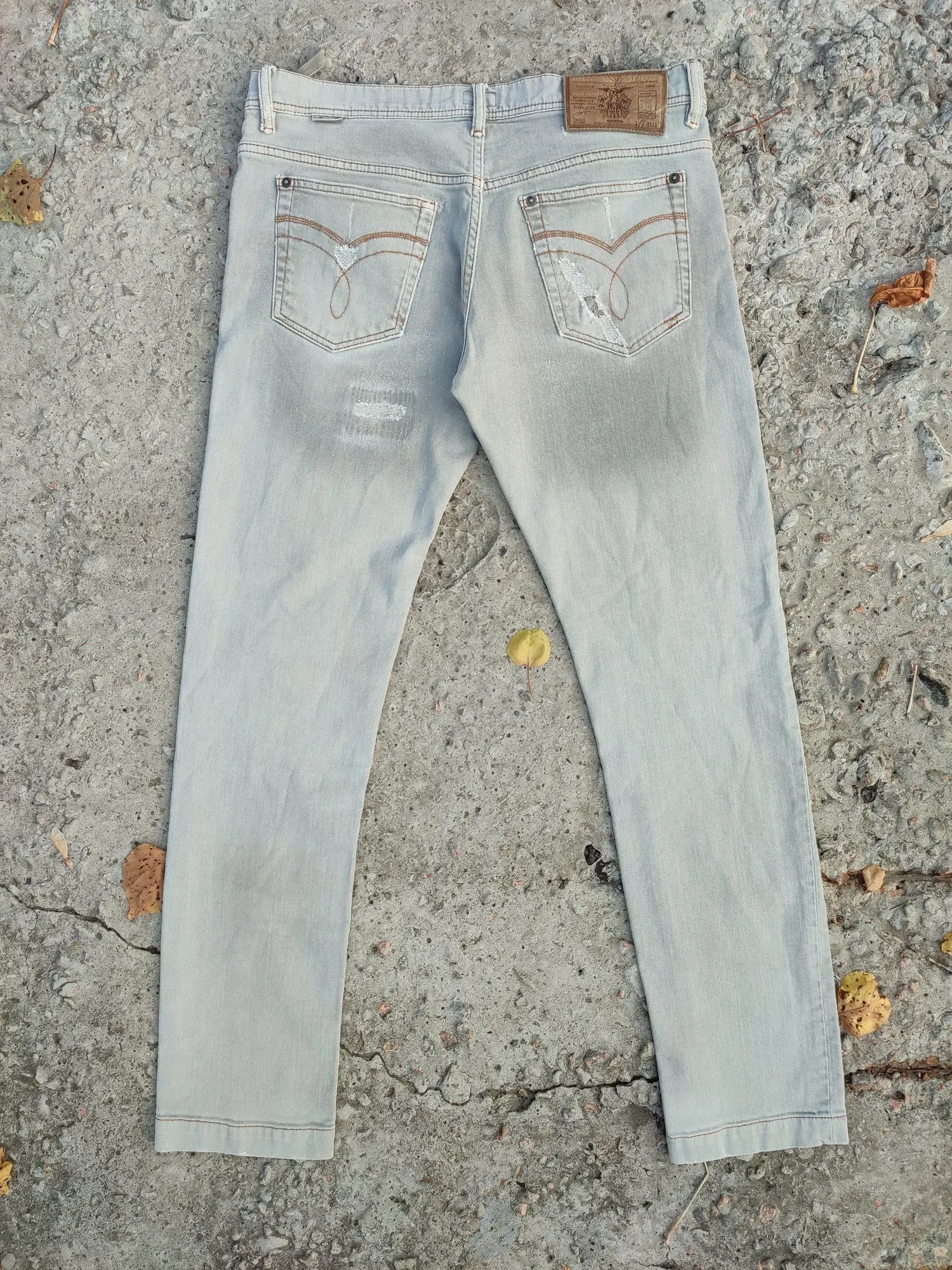 Dolce & Gabbana Dolce & Gabbana distressed grey denim Size US 34 / EU 50 - 2 Thumbnail