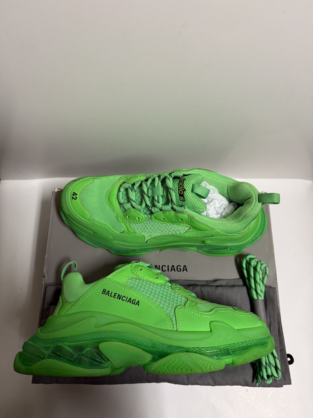 Balenciaga BALENCIAGA TRIPLE S GREEN NEON TRAINERS SZ 42 Size US 9 / EU 42 - 8 Thumbnail