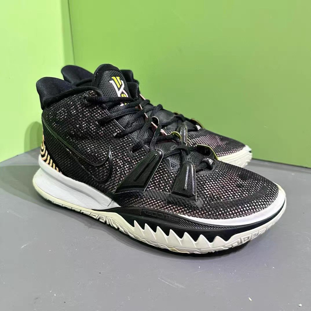 Nike Nike Kyrie 7 Black Gold K15 Size US 8 / EU 41 - 3 Thumbnail