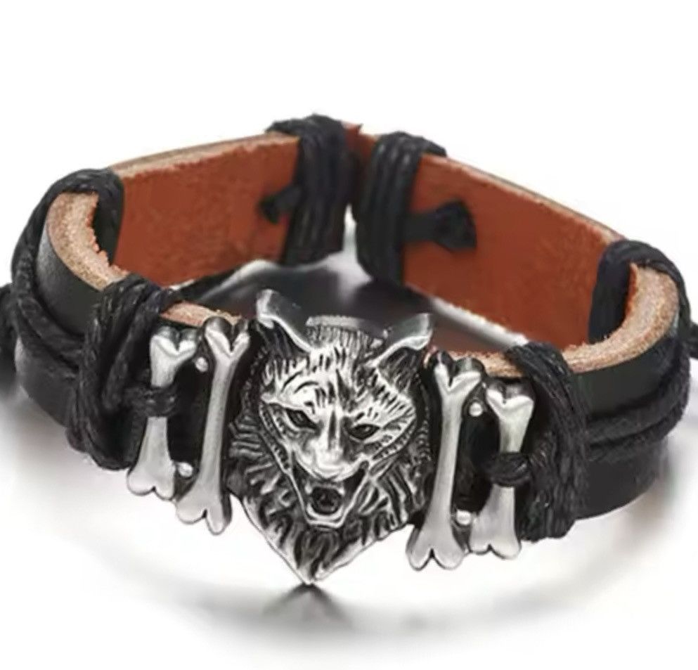 Designer Bracelet wolf cuff pulse wristland Size ONE SIZE - 1 Thumbnail