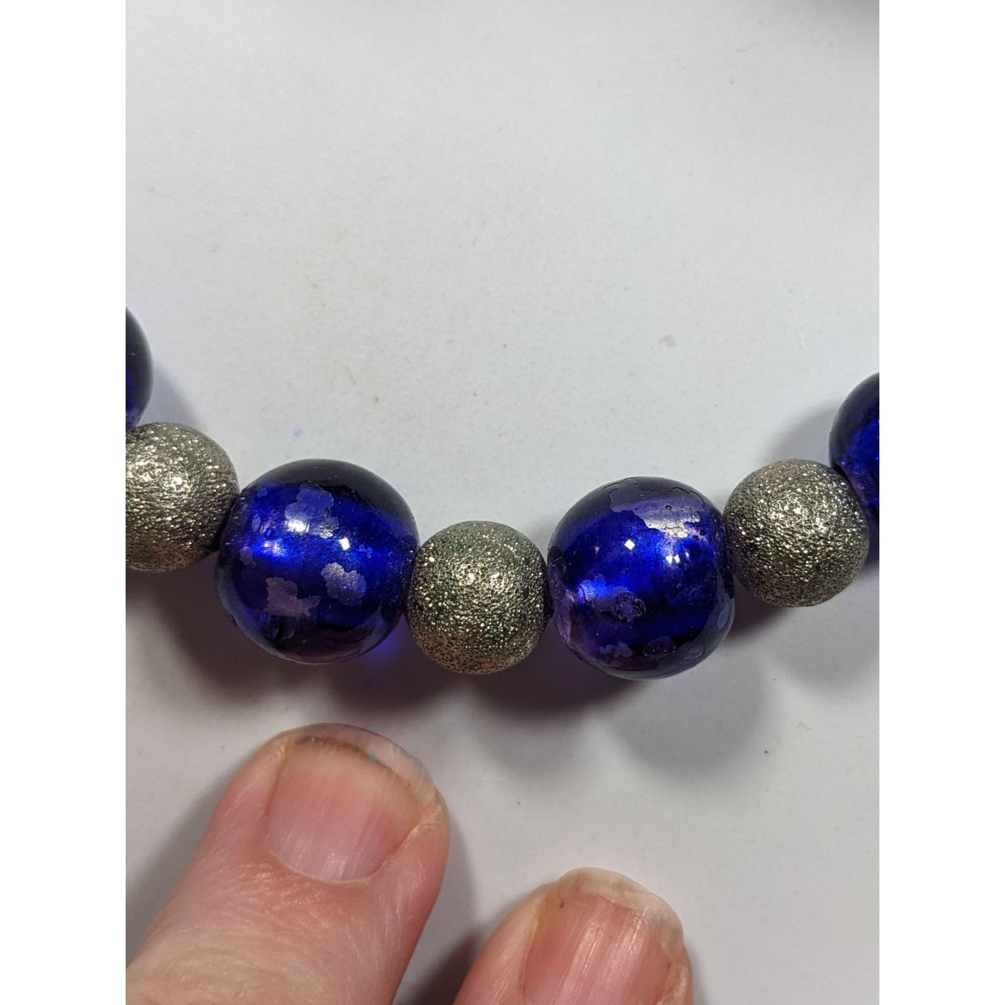 Other Casual Blue And Silver Tone Metal And Glass Beaded Necklace Size ONE SIZE - 4 Thumbnail