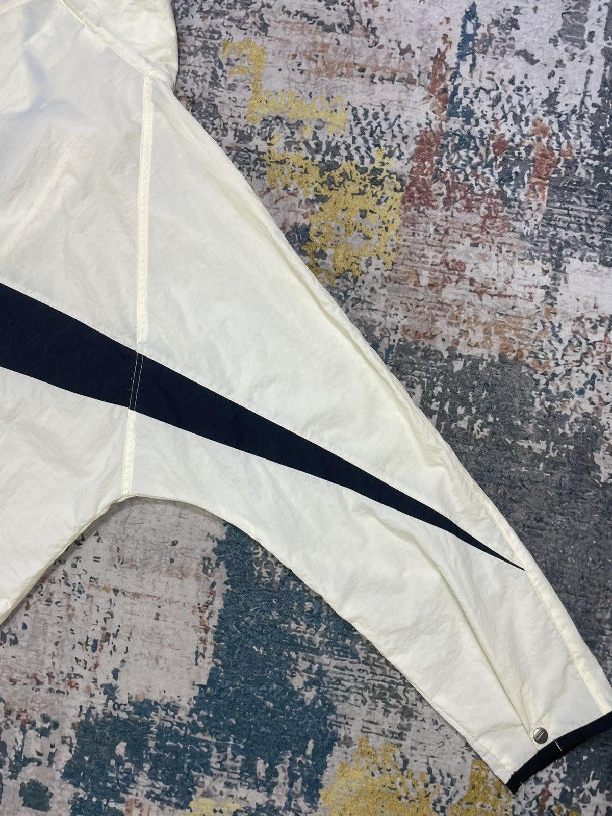 Nike Vtg 90s Nike Big Swoosh Nylon Windbreaker Jacket Size US XL / EU 56 / 4 - 5 Thumbnail