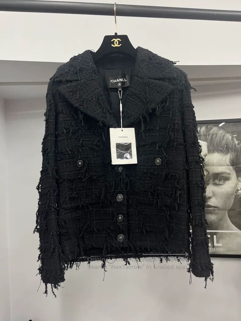 Chanel 22P black lapel tassel jacket