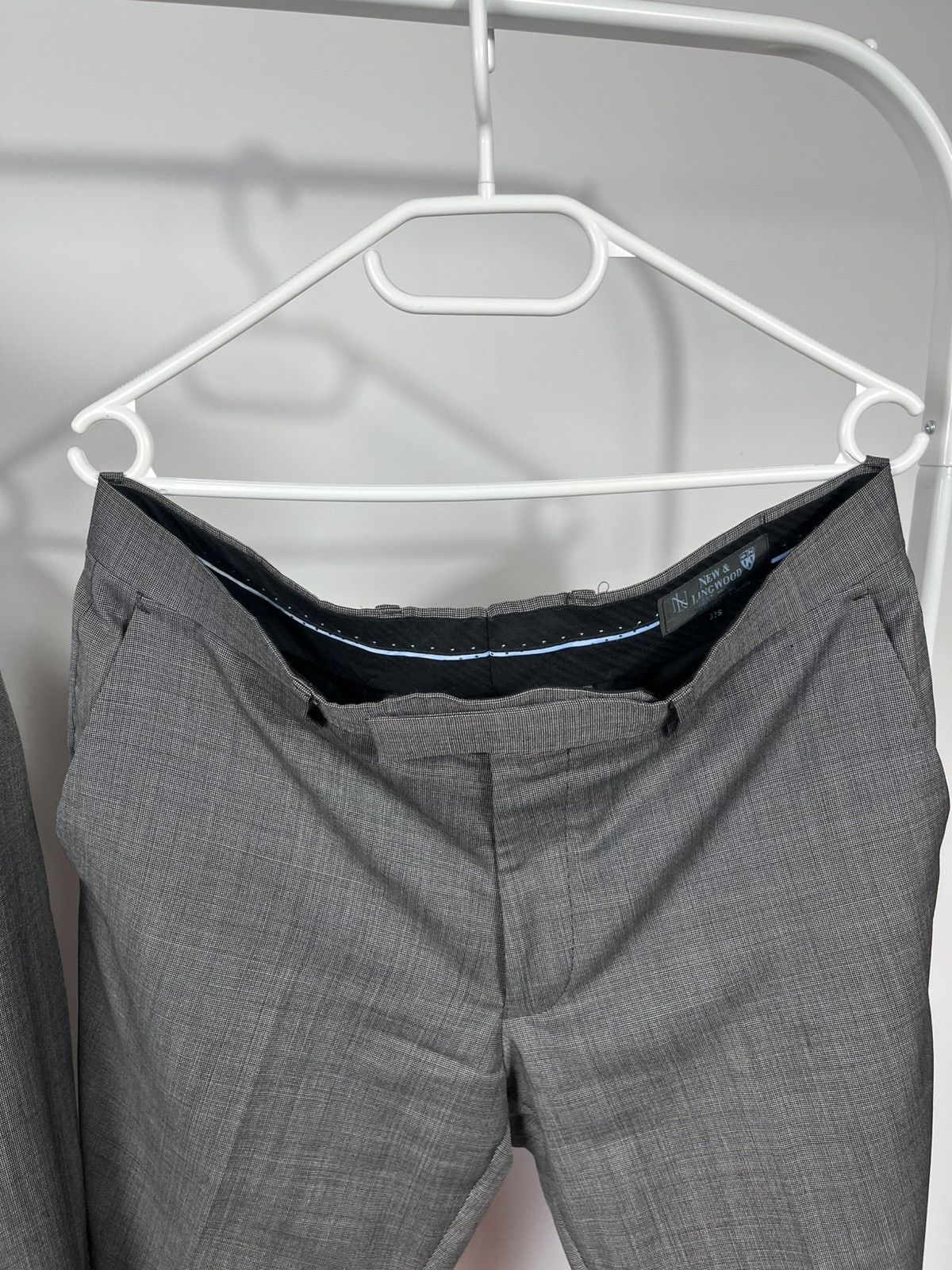 New & Lingwood New & Lingwood classic gray two piece suit blazer trousers Size 38R - 4 Thumbnail