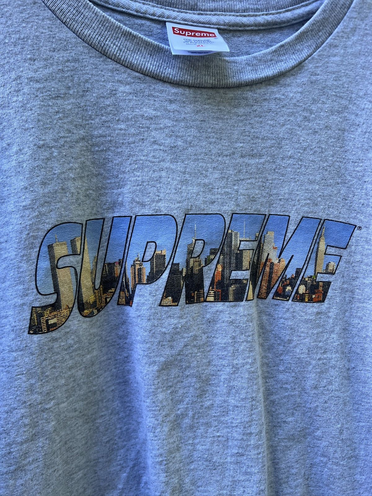 Supreme Supreme Gotham Tee FW23 Size US XL / EU 56 / 4 - 4 Thumbnail