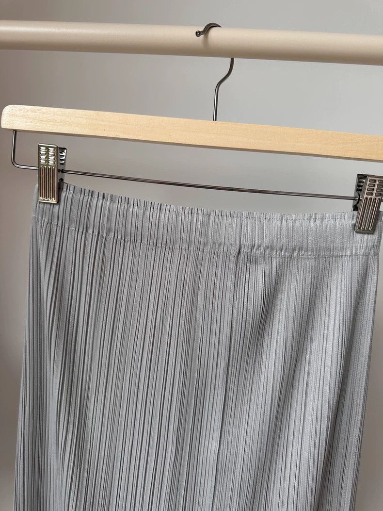 Issey Miyake Issey Miyake size:3 Grey pleated mermaid girl skirt Size 31" - 6 Thumbnail