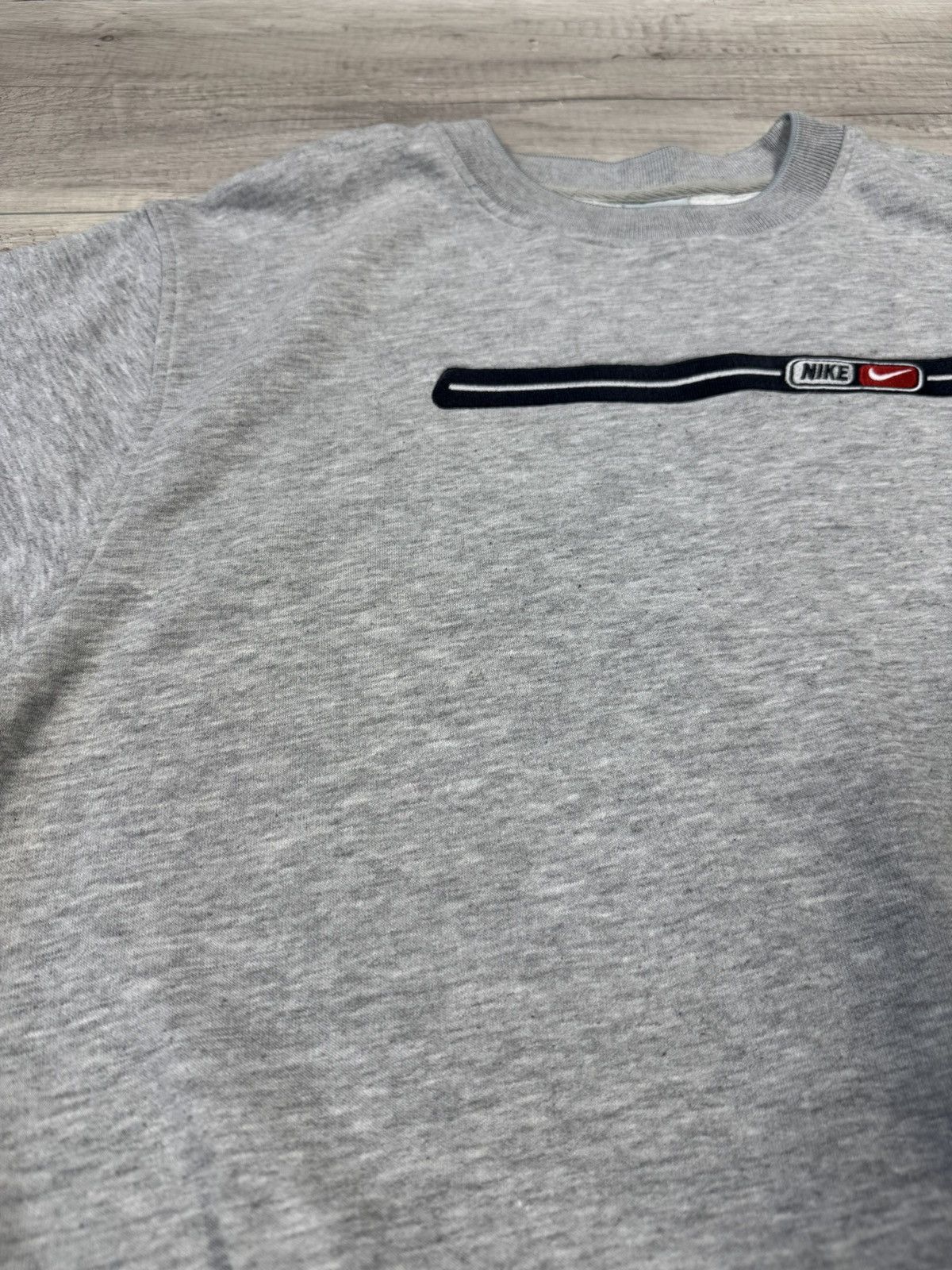 Nike Nike Vintage Sweatshirt Y2K Logo Swoosh Crewneck 90s Size US M / EU 48-50 / 2 - 7 Thumbnail