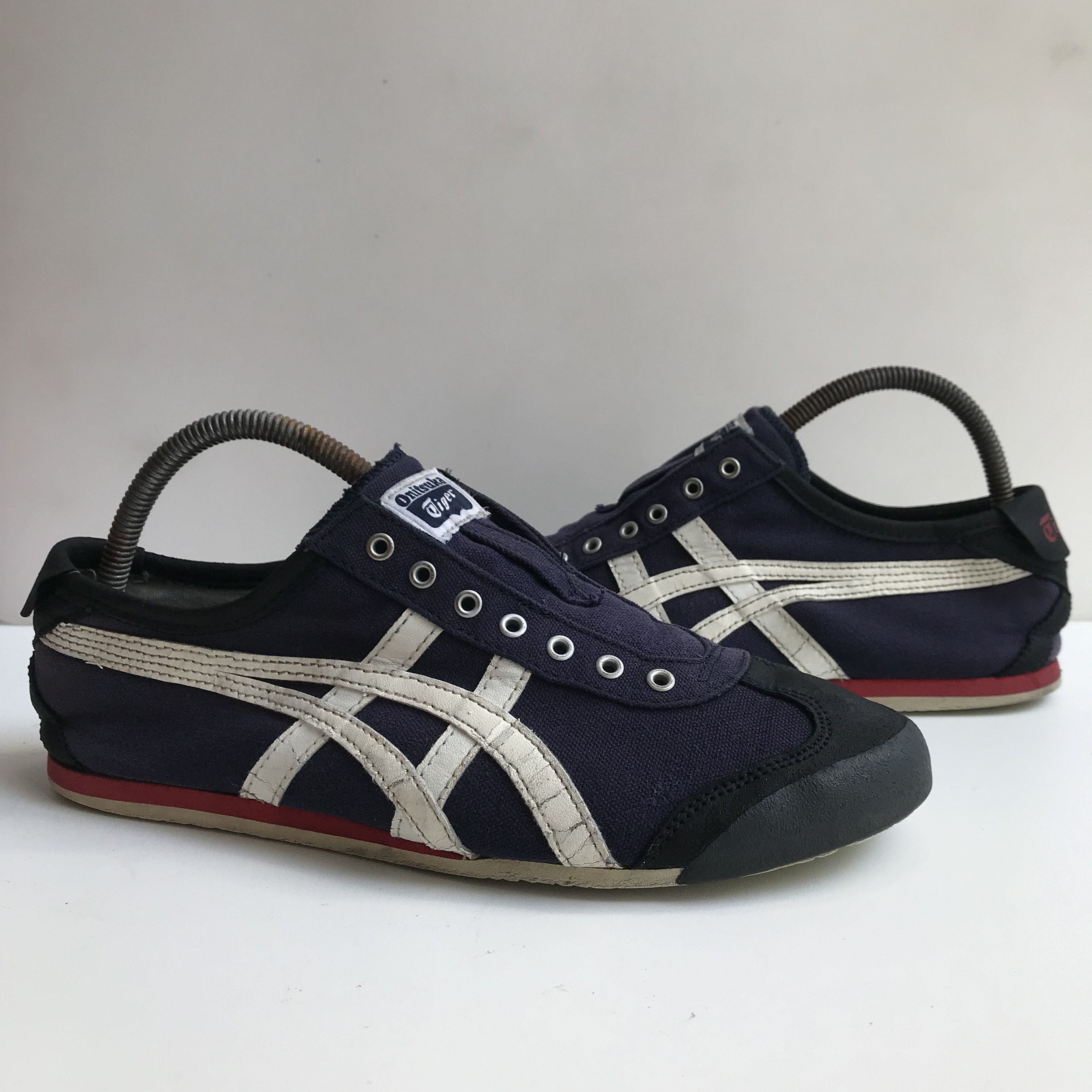 Onitsuka Tiger Onitsuka Tiger Navy Blue White line sneakers trainners Japan Size US 8.5 / EU 41-42 - 15 Thumbnail
