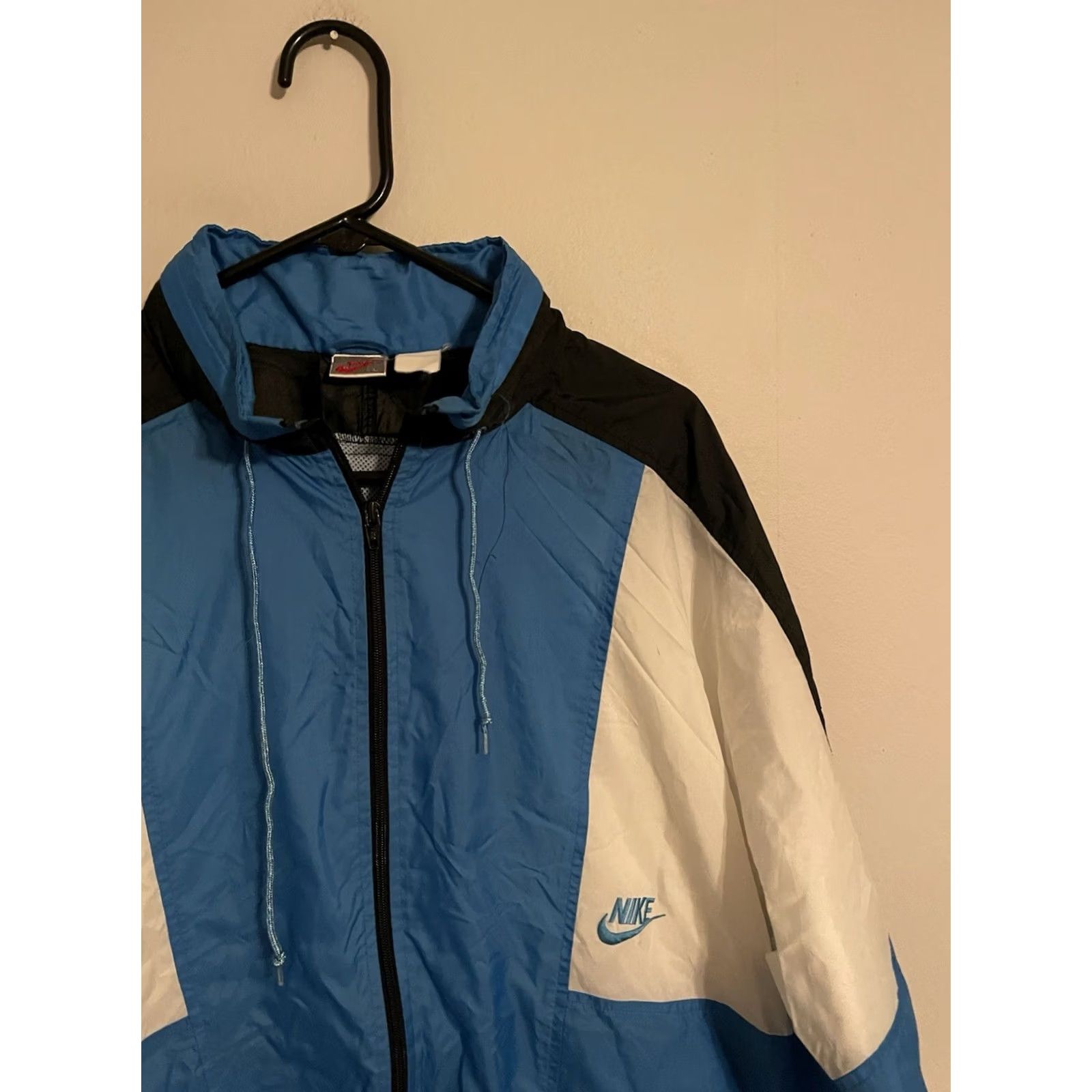 Nike VINTAGE Nike Windbreaker Full Zip Nylon Blue White Track Jacket Mens L Size US L / EU 52-54 / 3 - 2 Thumbnail